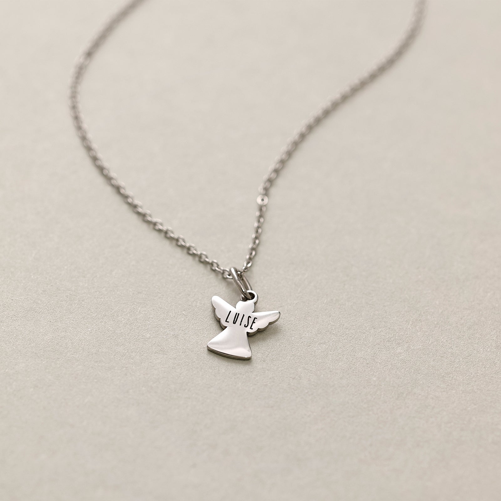 Personalisierte Schutzengel Kette - Edelstahl - Namenskette - Schulanfang - Wunschgravur - Konfirmation - Kommunion - Firmung - KE012 - VIVIANNASCHMUCK