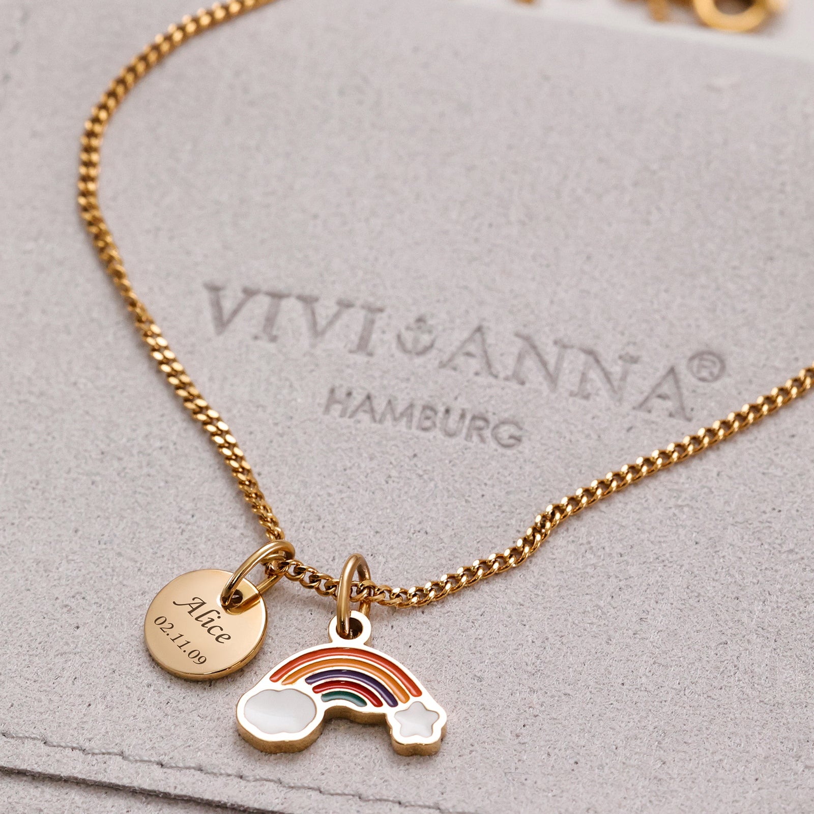 Regenbogen-Kette mit Gravurplättchen - Geschenk zur Taufe mit Karte