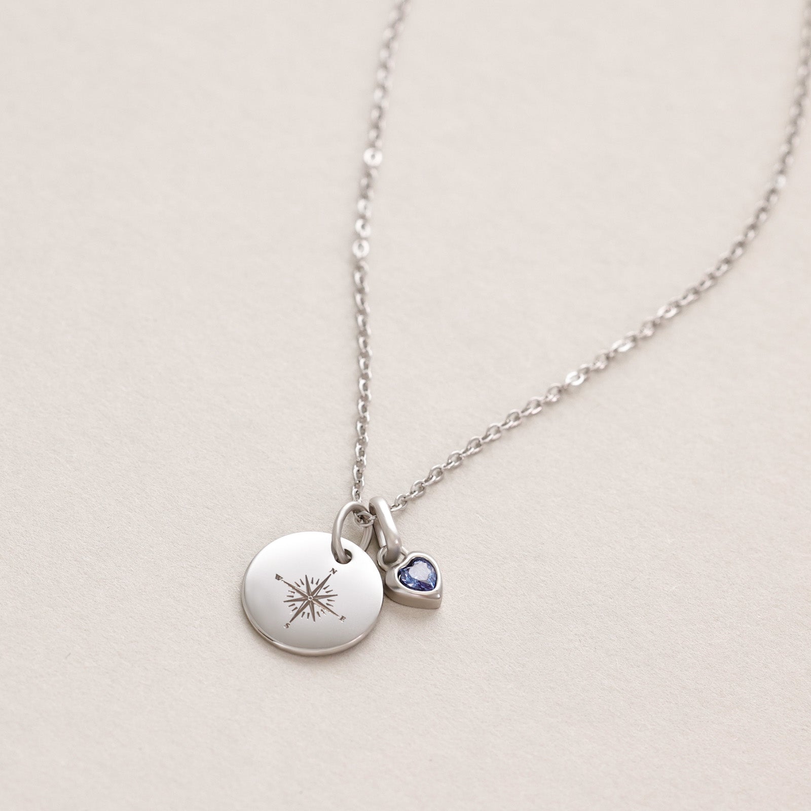 Personalisierte Namenskette mit Zirkonia Geburtsstein - Christliches Geschenk mit Karte