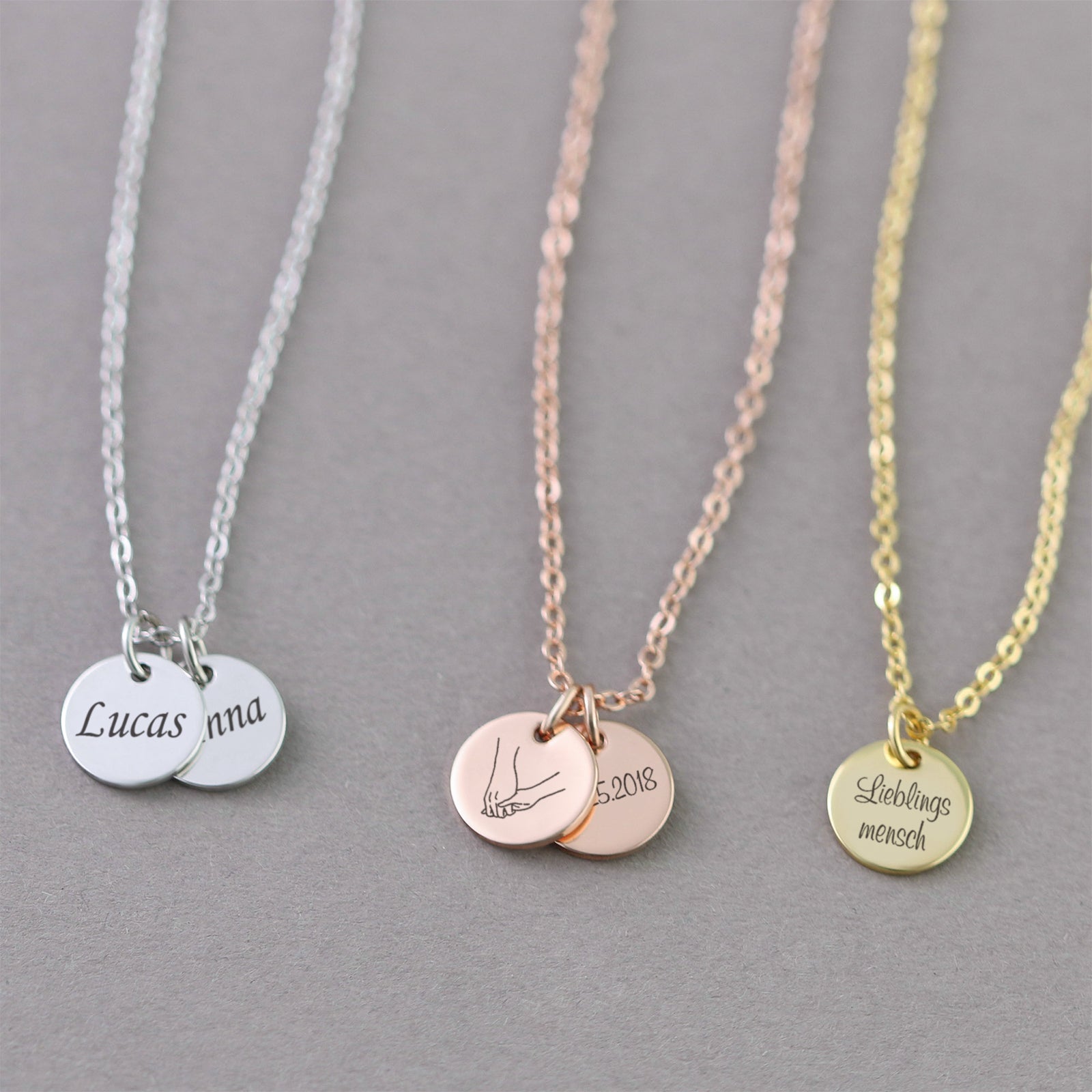 Personalized necklace with round plate