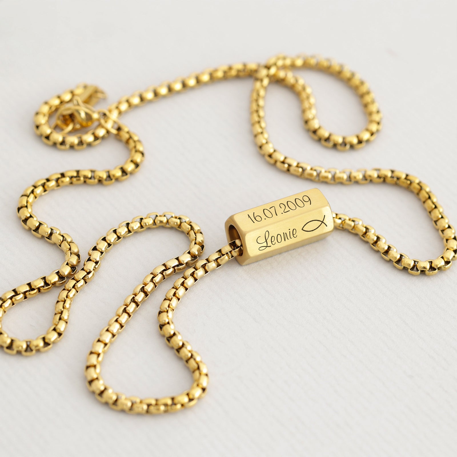 Personalisierte Herren Kette mit 6-seitigem Gravur-Anhänger – Familienkette aus Edelstahl