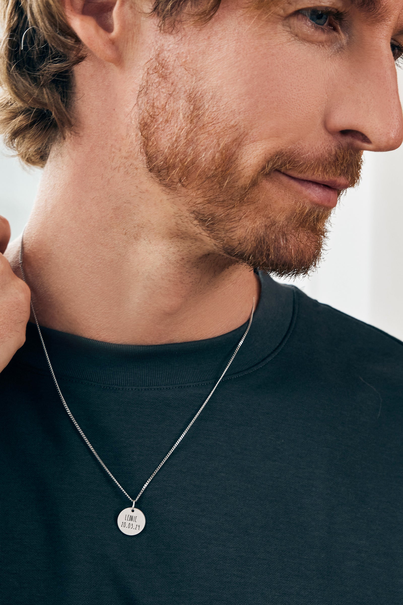Gravur Halskette für Herren – mattes Rundplättchen Herren Halskette VIVIANNASCHMUCK