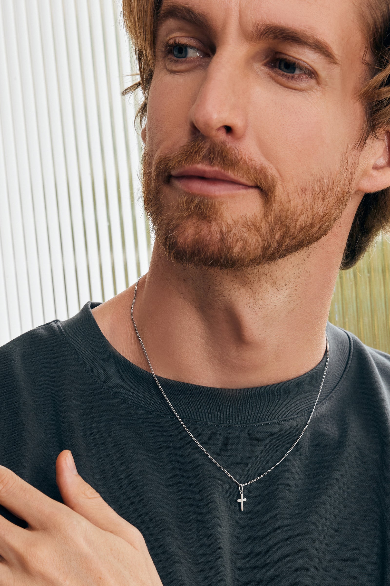 Herren Mini Kreuz Halskette mit Gravur