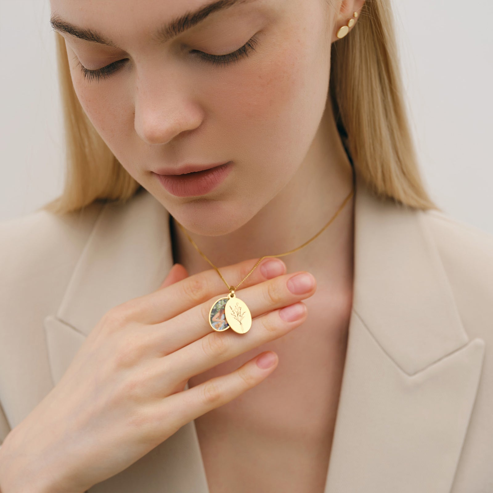 Personalized Photo Locket Necklace - oval