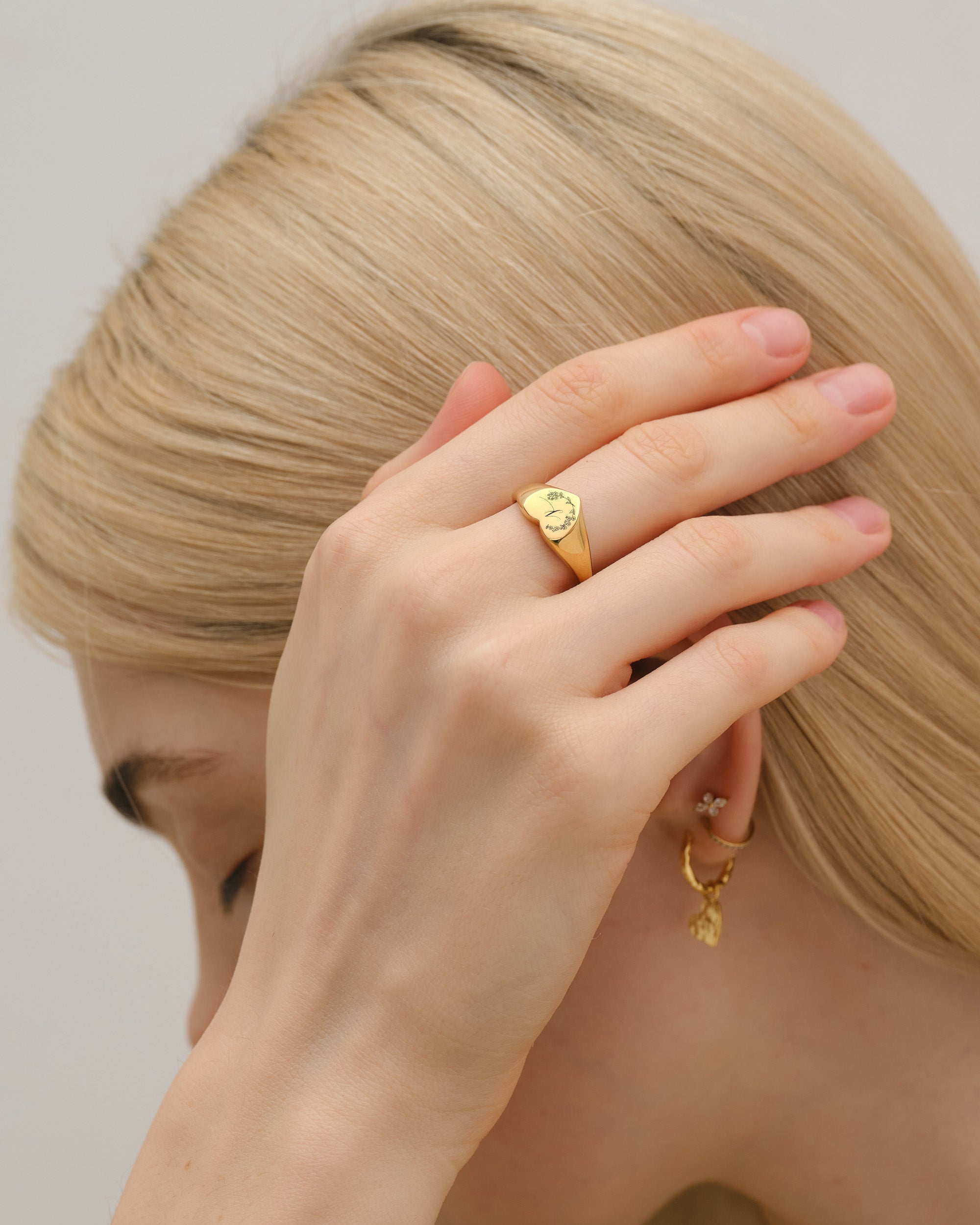 Herz-Siegelring mit Wunschgravur Damen Ringe VIVIANNASCHMUCK