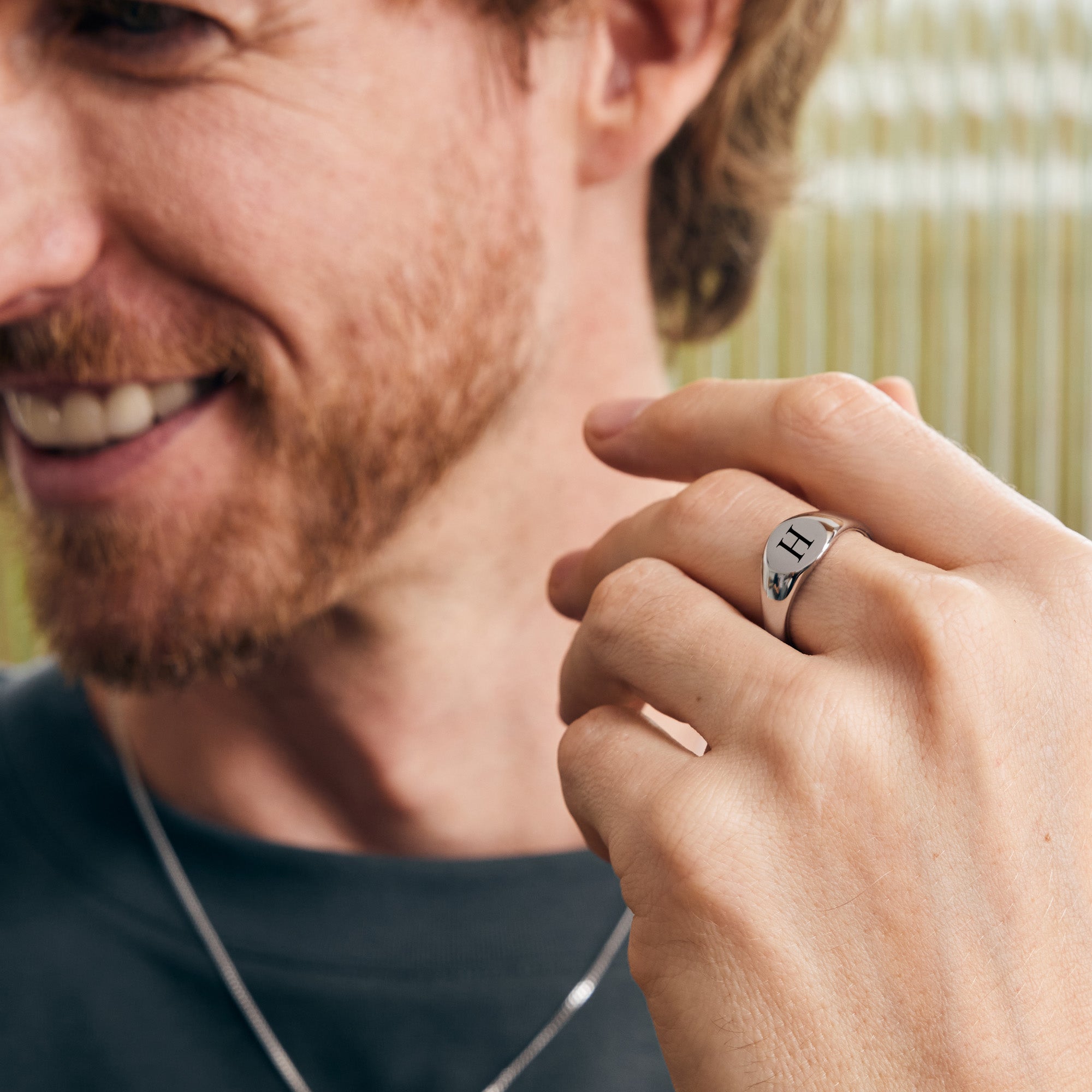 Siegelring mit Gravur - rund - H - VIVIANNASCHMUCK