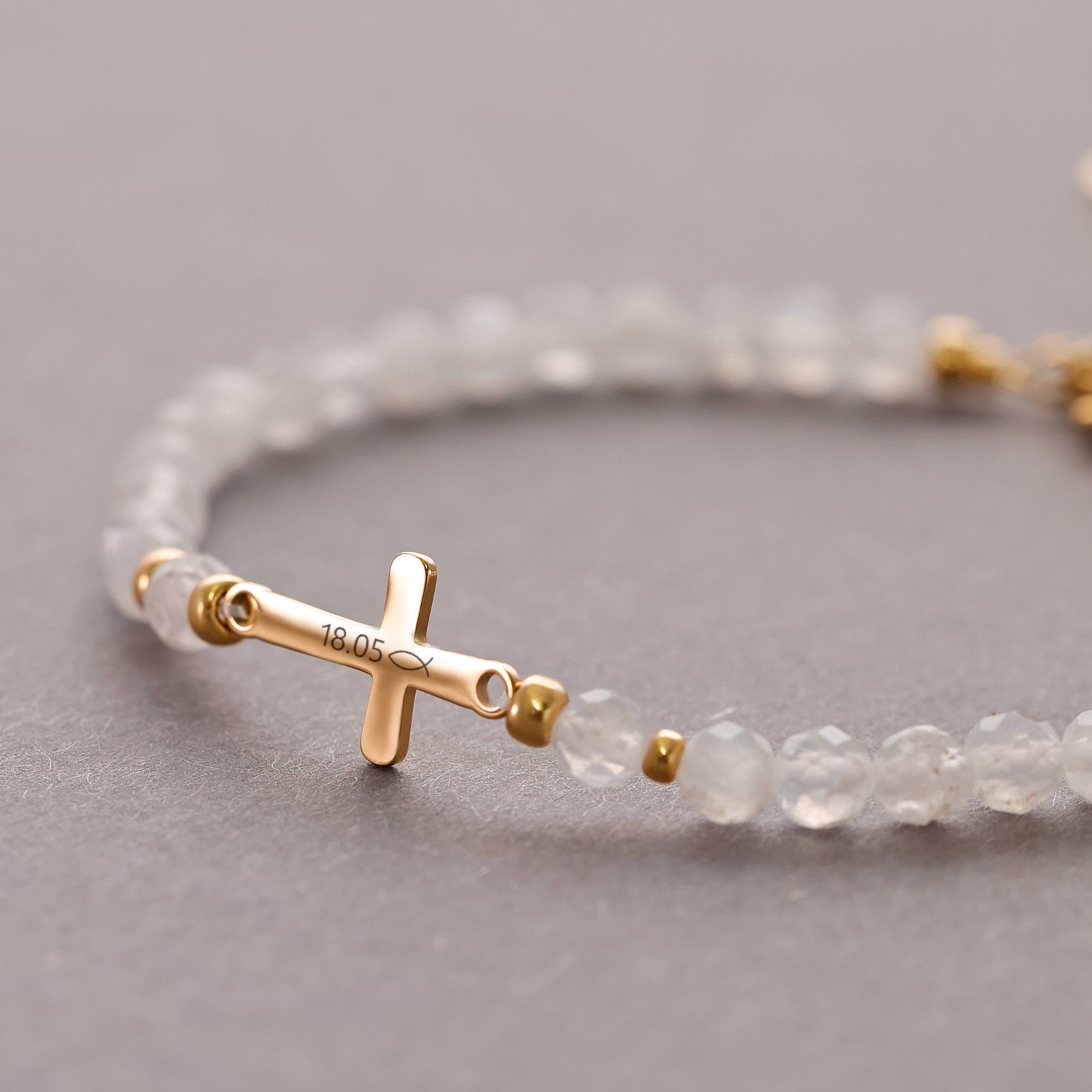 Mondstein Kreuz Armband - Geschenk zur Kommunion mit Karte