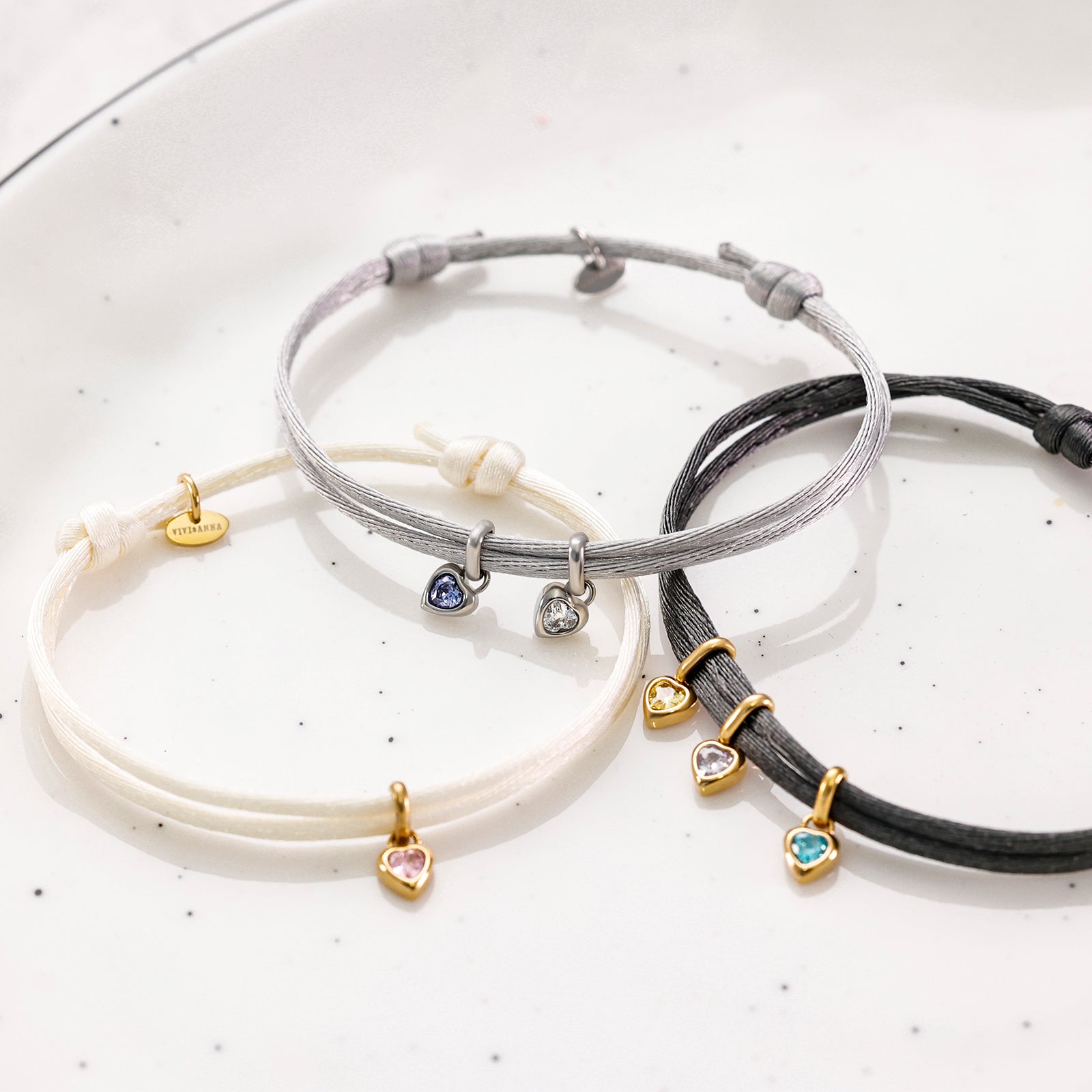 Geburtsstein Satinband mit Herz Zirkonia Anhänger - Verstellbar