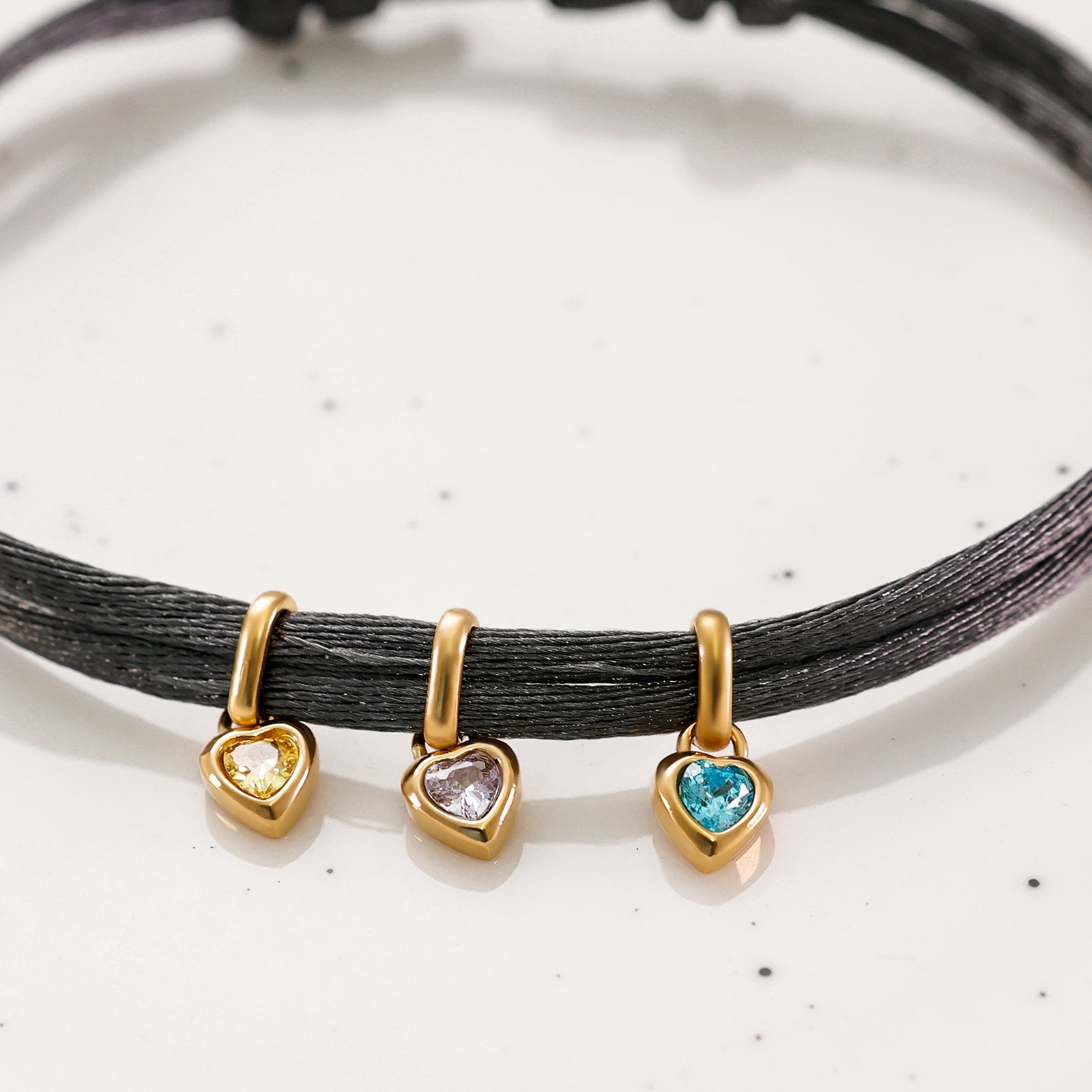 Geburtsstein Satinband mit Herz Zirkonia Anhänger - Verstellbar