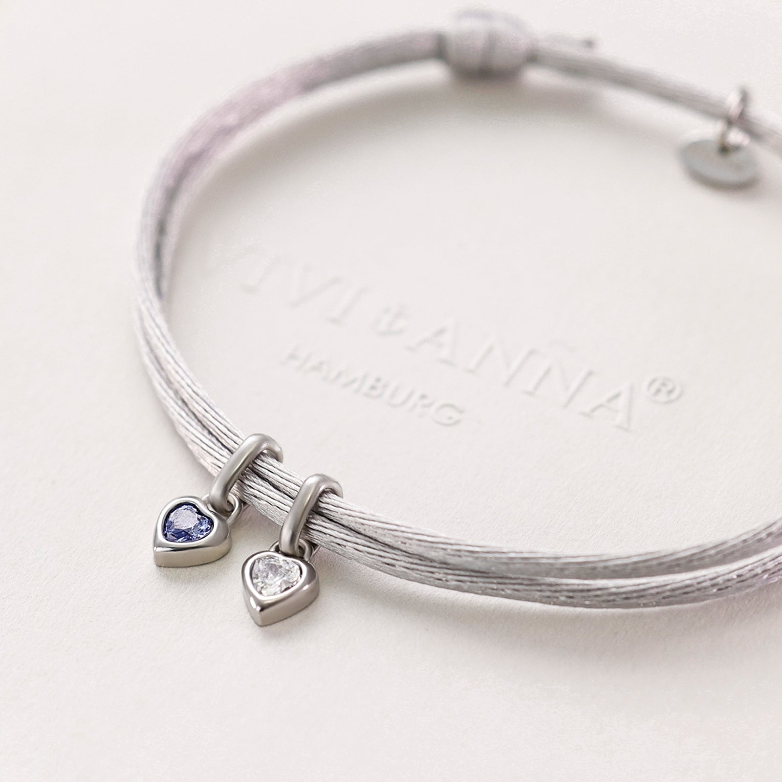 Geburtsstein Satinband mit Herz Zirkonia Anhänger - Verstellbar