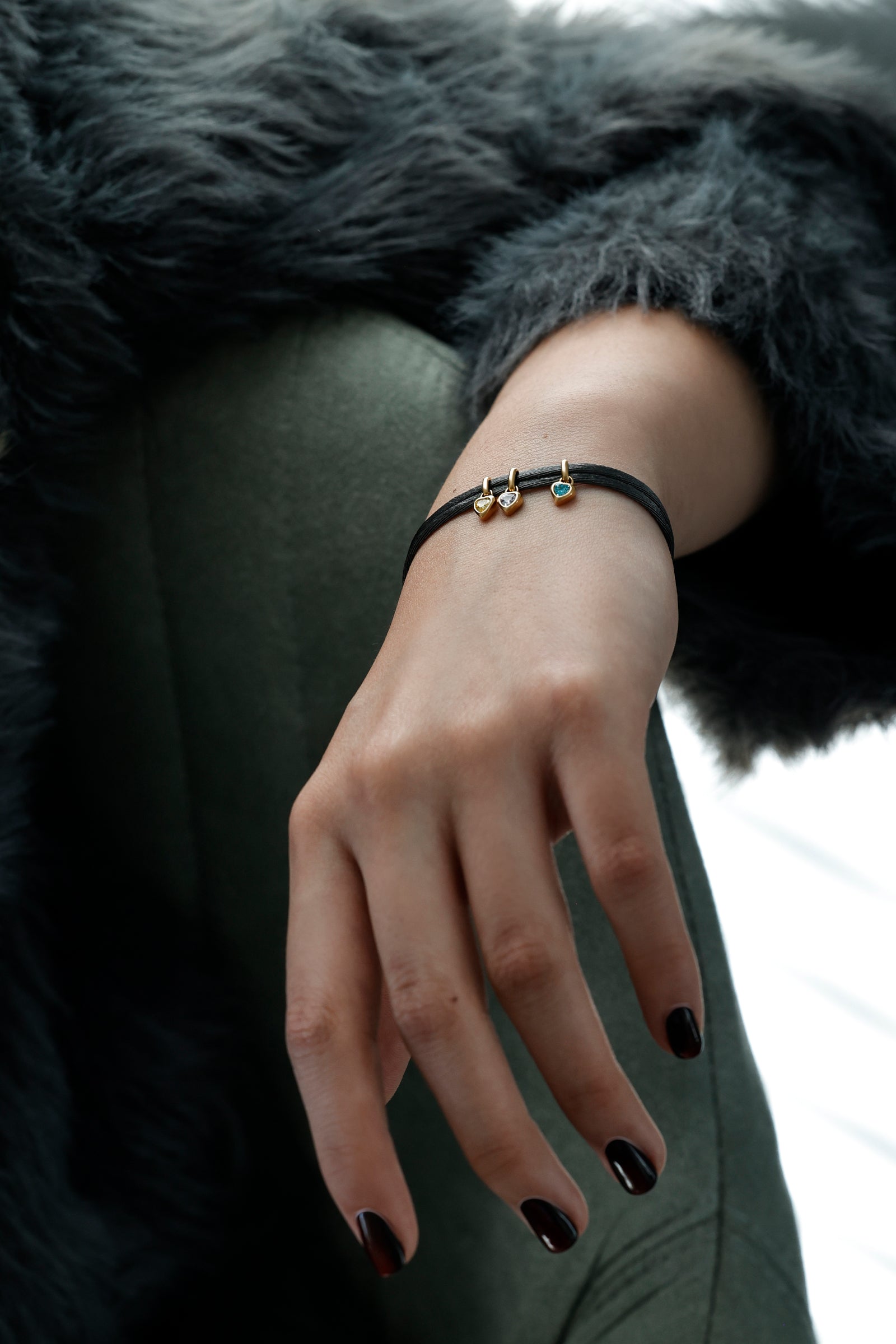 Geburtsstein Satinband mit Herz Zirkonia Anhänger - Verstellbar