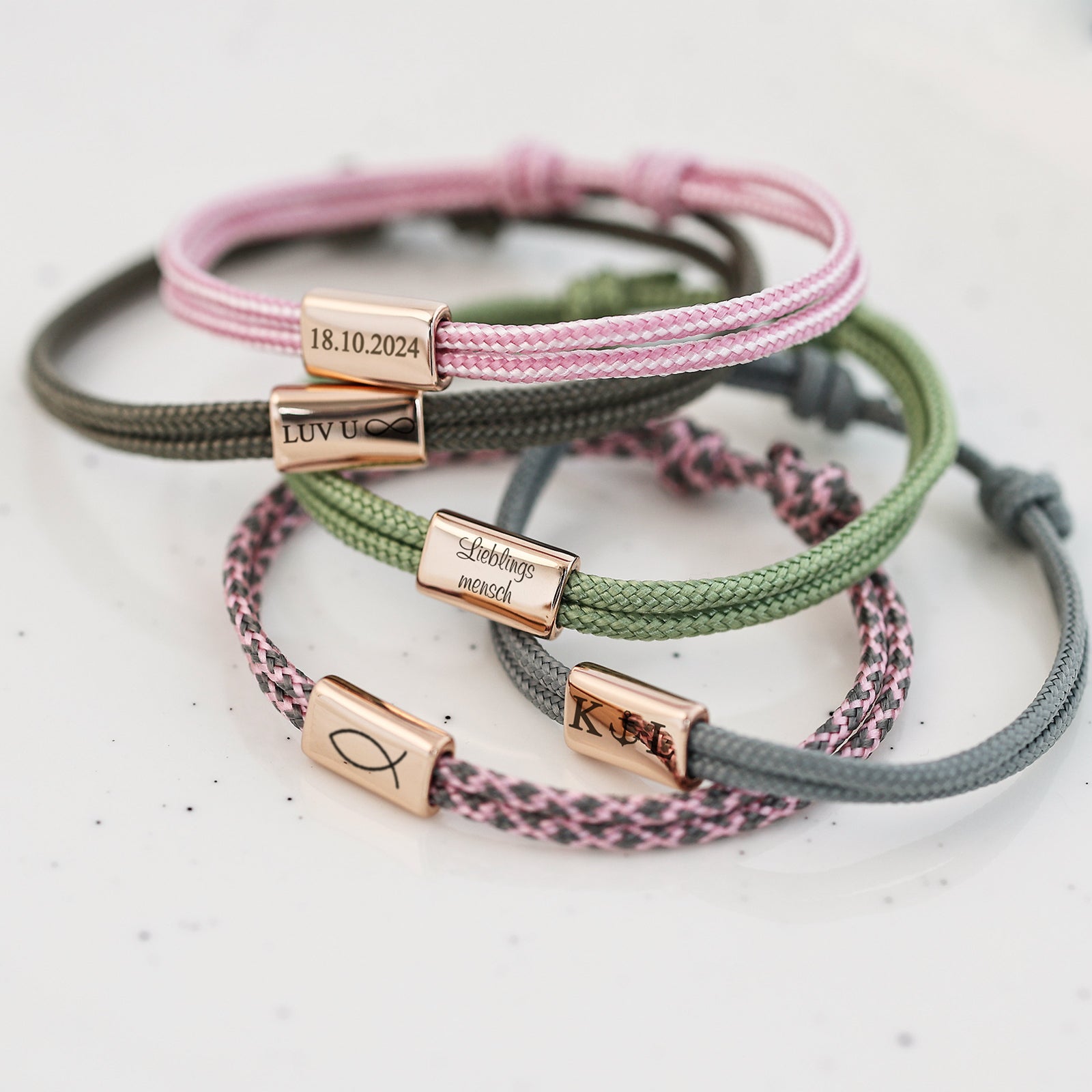 Zartes Segeltau-Armband mit personalisierter Gravurperle