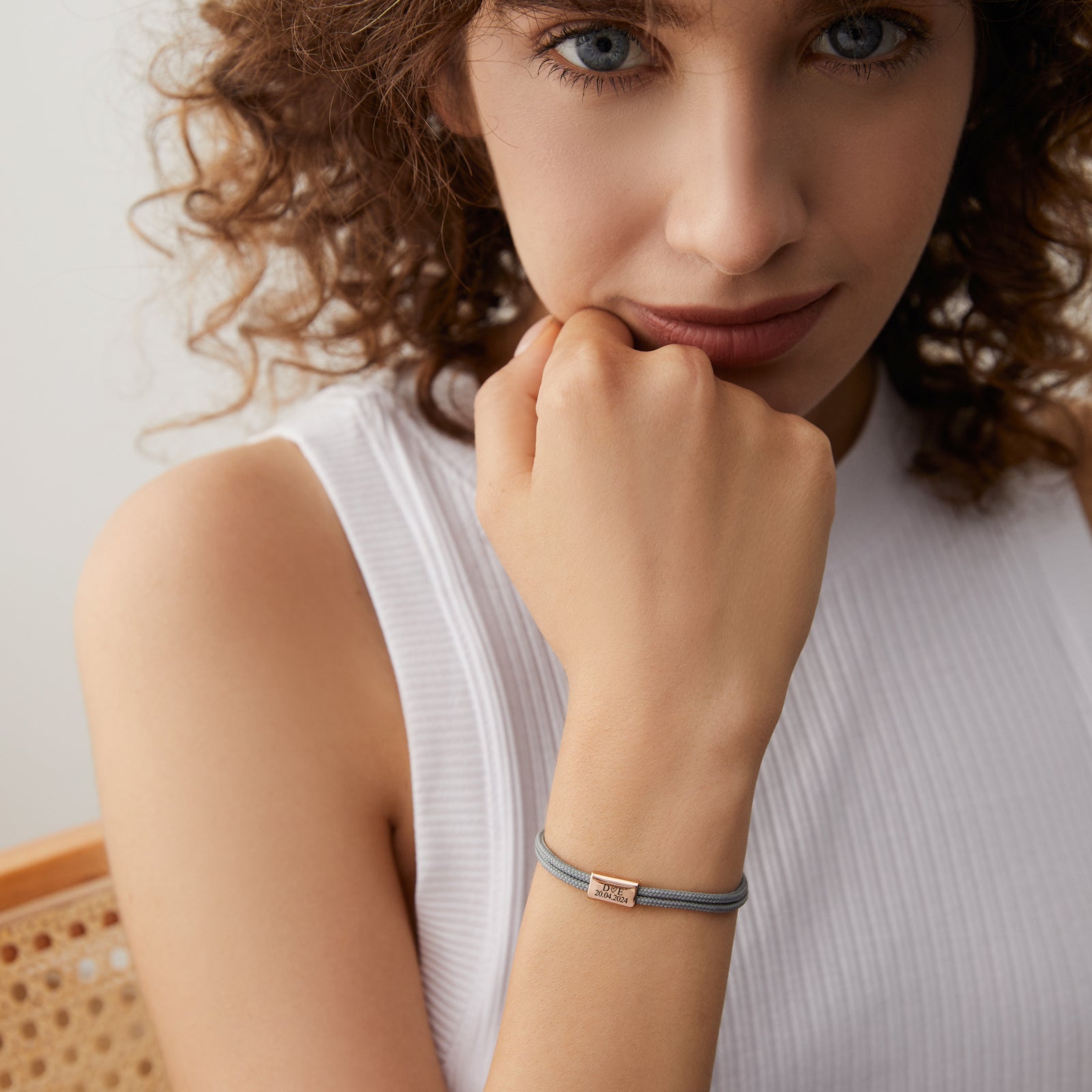 Zartes Segeltau-Armband mit personalisierter Gravurperle