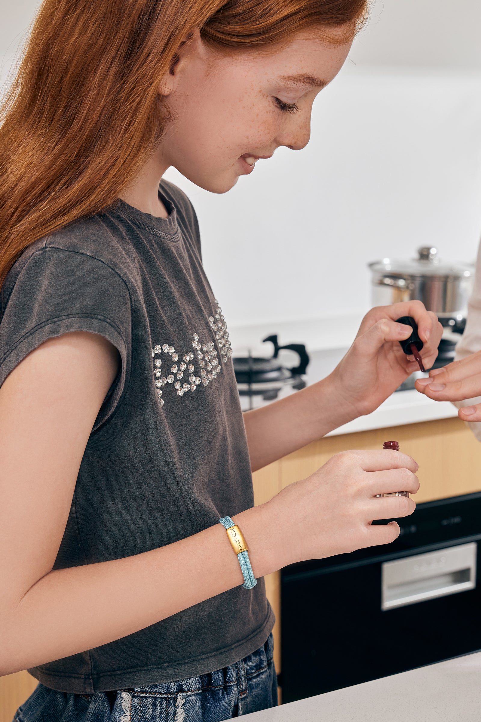 Glitzerndes Segeltau-Armband mit persönlicher Gravur