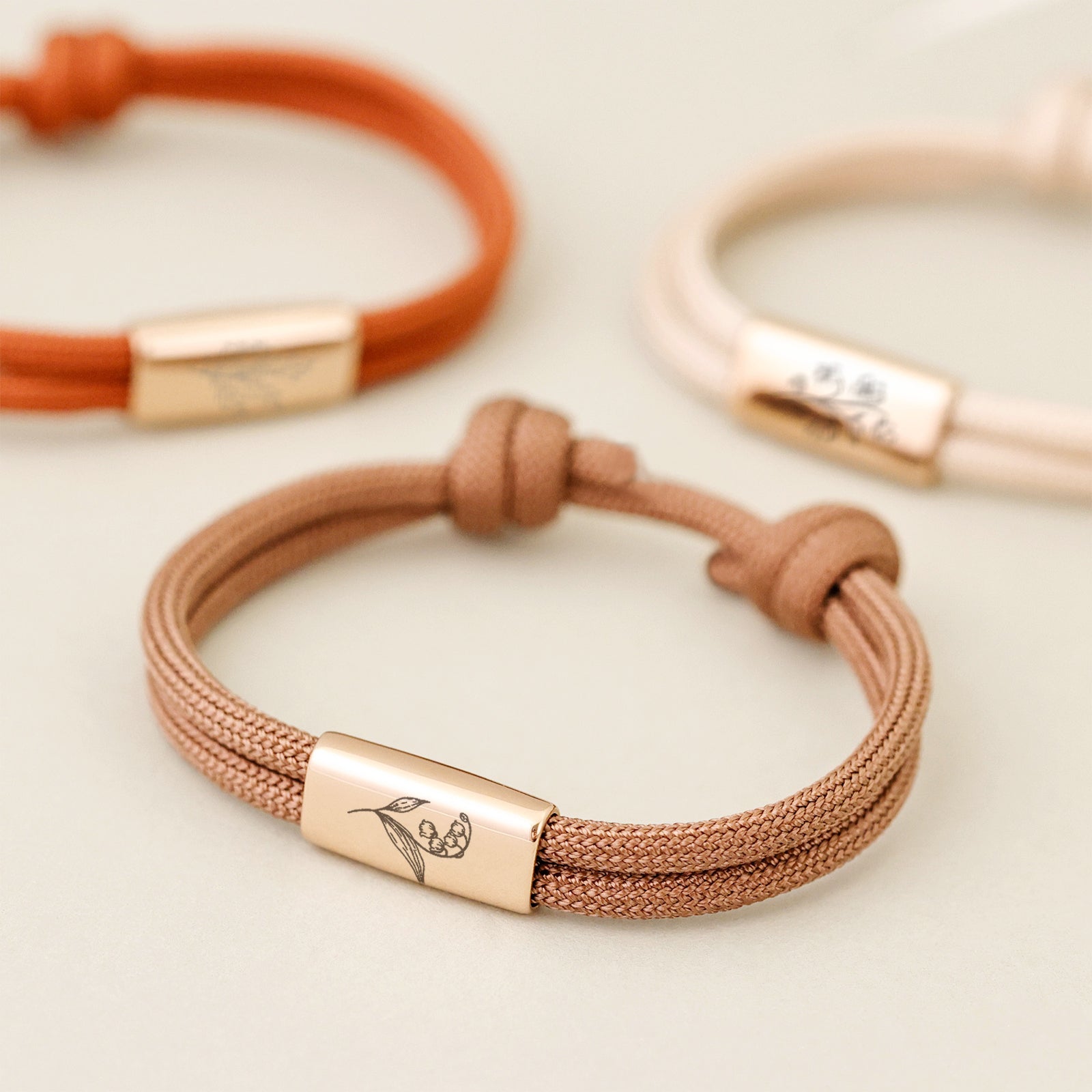 Geburtsblumen Armband aus Segeltau – mit Wunschgravur