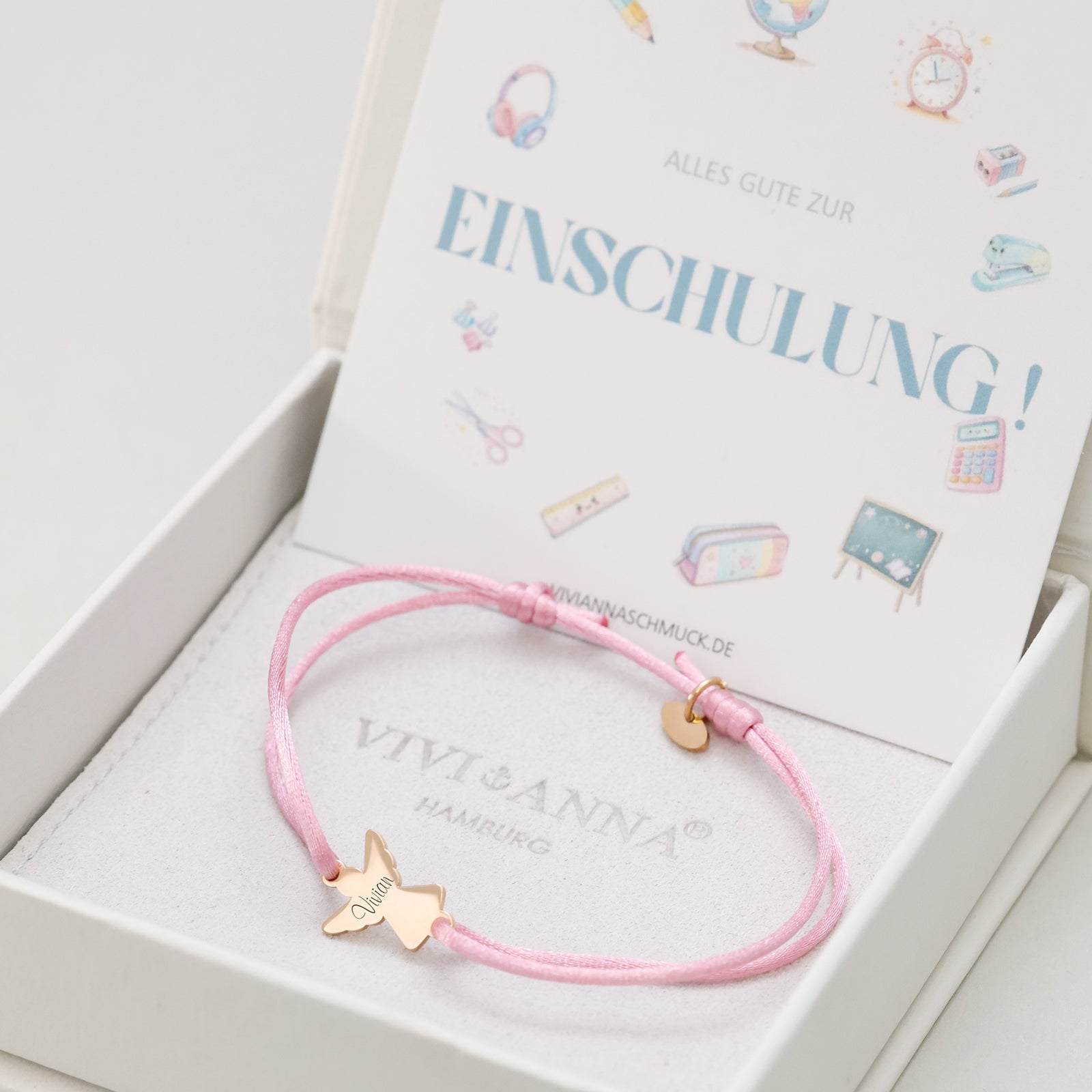 Kinderarmband aus Satin mit Schutzanhänger - Geschenk zur Einschulung mit Karte