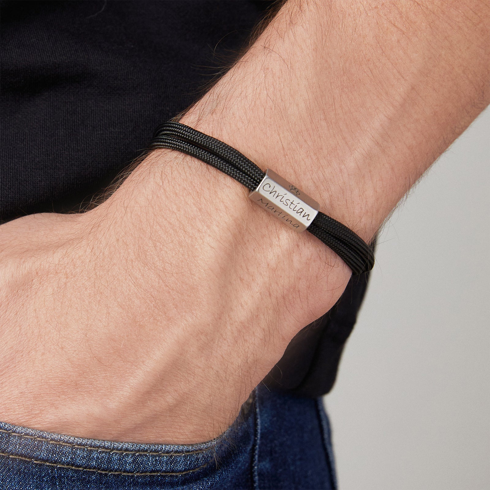 Herrenarmband aus Segeltau mit 6-seitiger Gravurperle