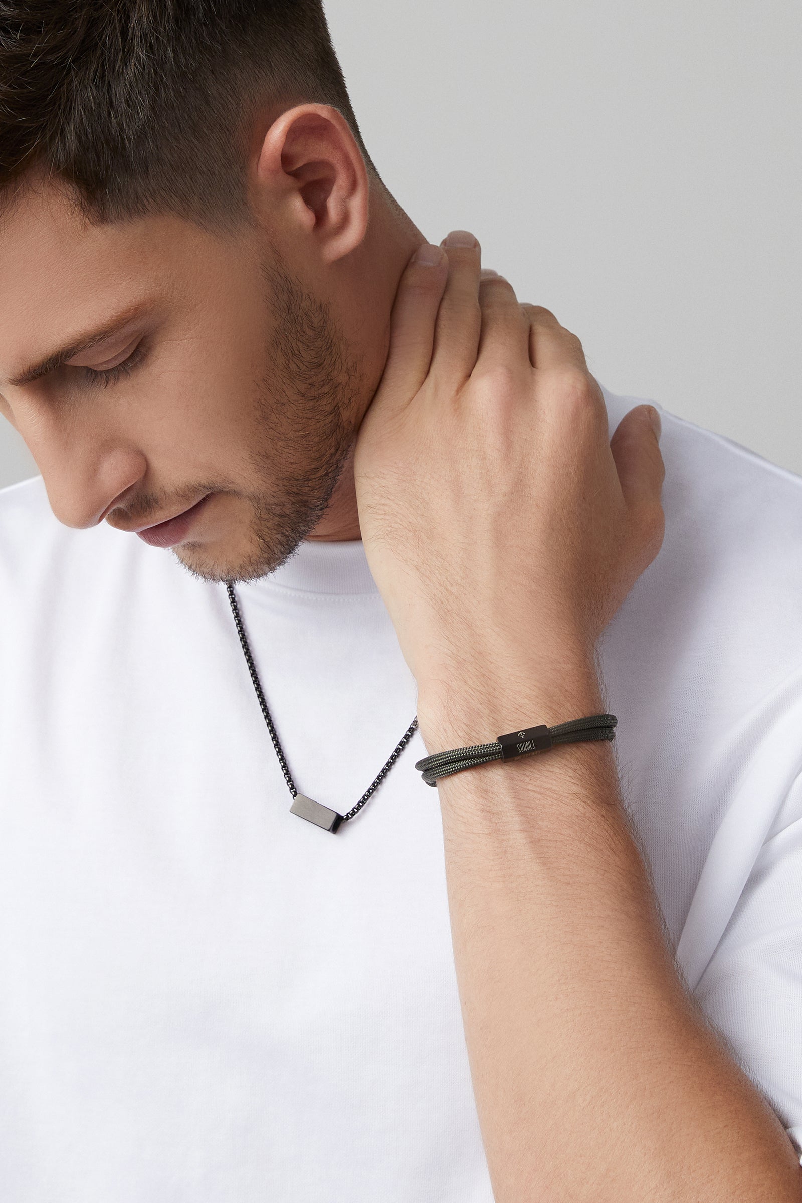 Herrenarmband aus Segeltau mit 6-seitiger Gravurperle