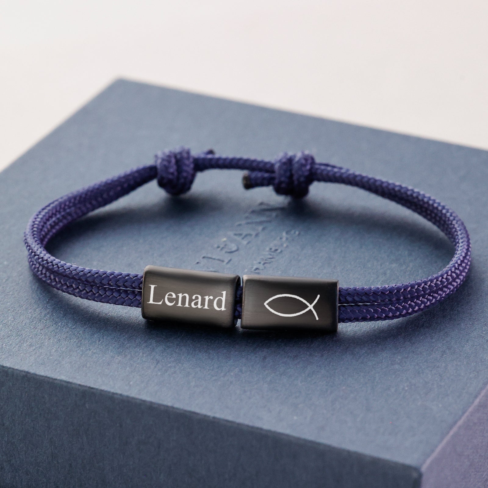 Segeltau Armband mit Wunschgravur - Geschenk zur Konfirmation oder Kommunion mit Karte