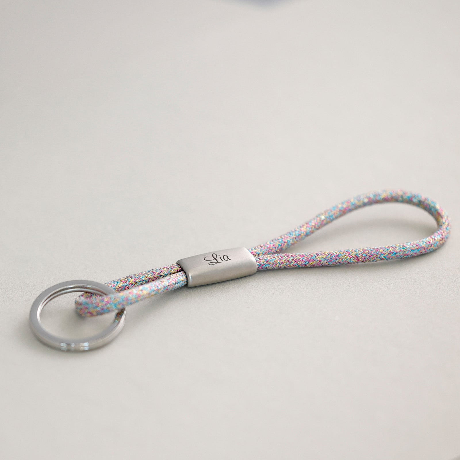 Glitzer Schlüsselband mit Gravur - Personalisiertes Edelstahl Schlüsselband für Mädchen -Schlüsselband mit Namen - Schulkindgeschenk - SL004 - VIVIANNASCHMUCK