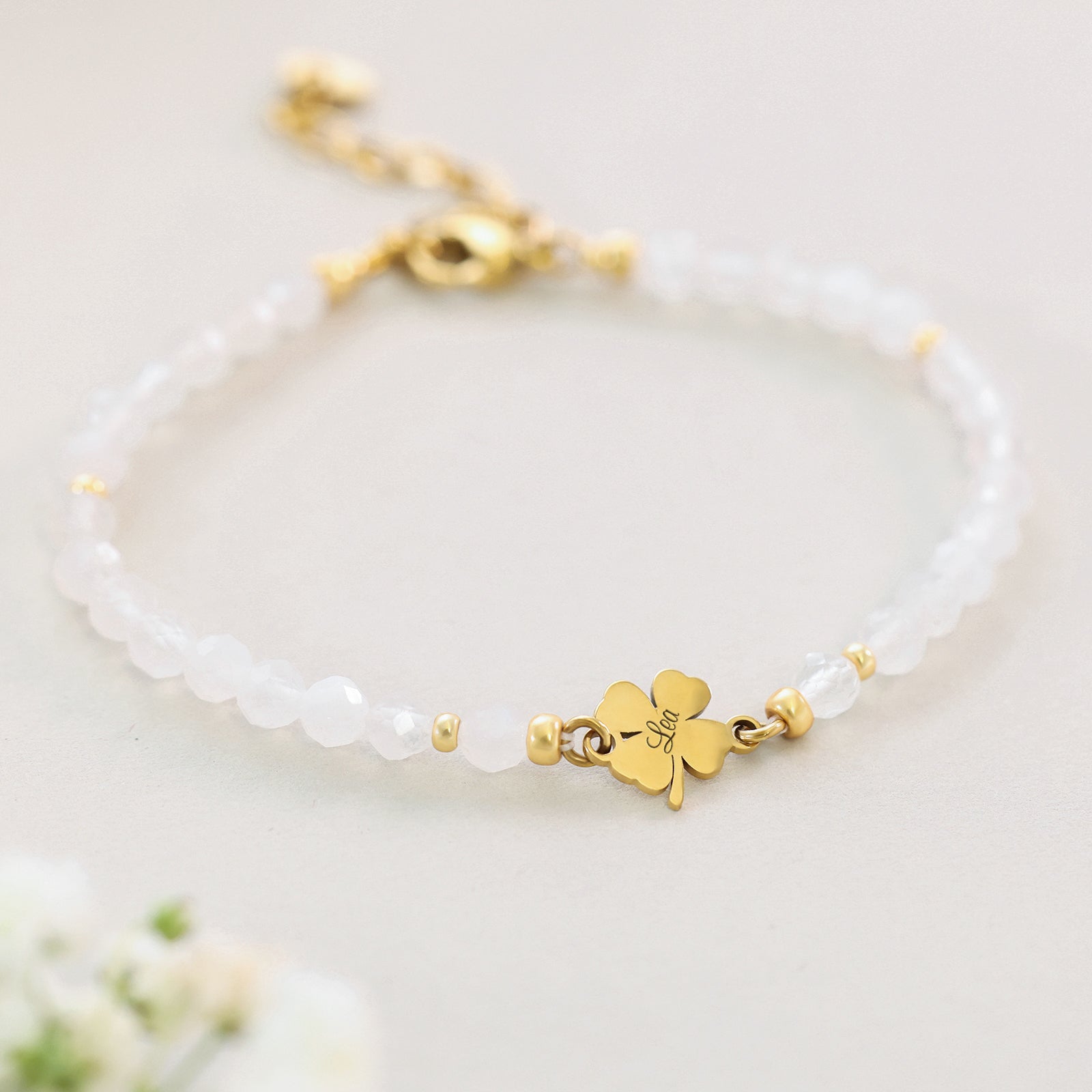 Mondstein Armband mit gravierbarem Kleeblatt - Geschenk zur Einschulung mit Karte Kinder Armband VIVIANNASCHMUCK