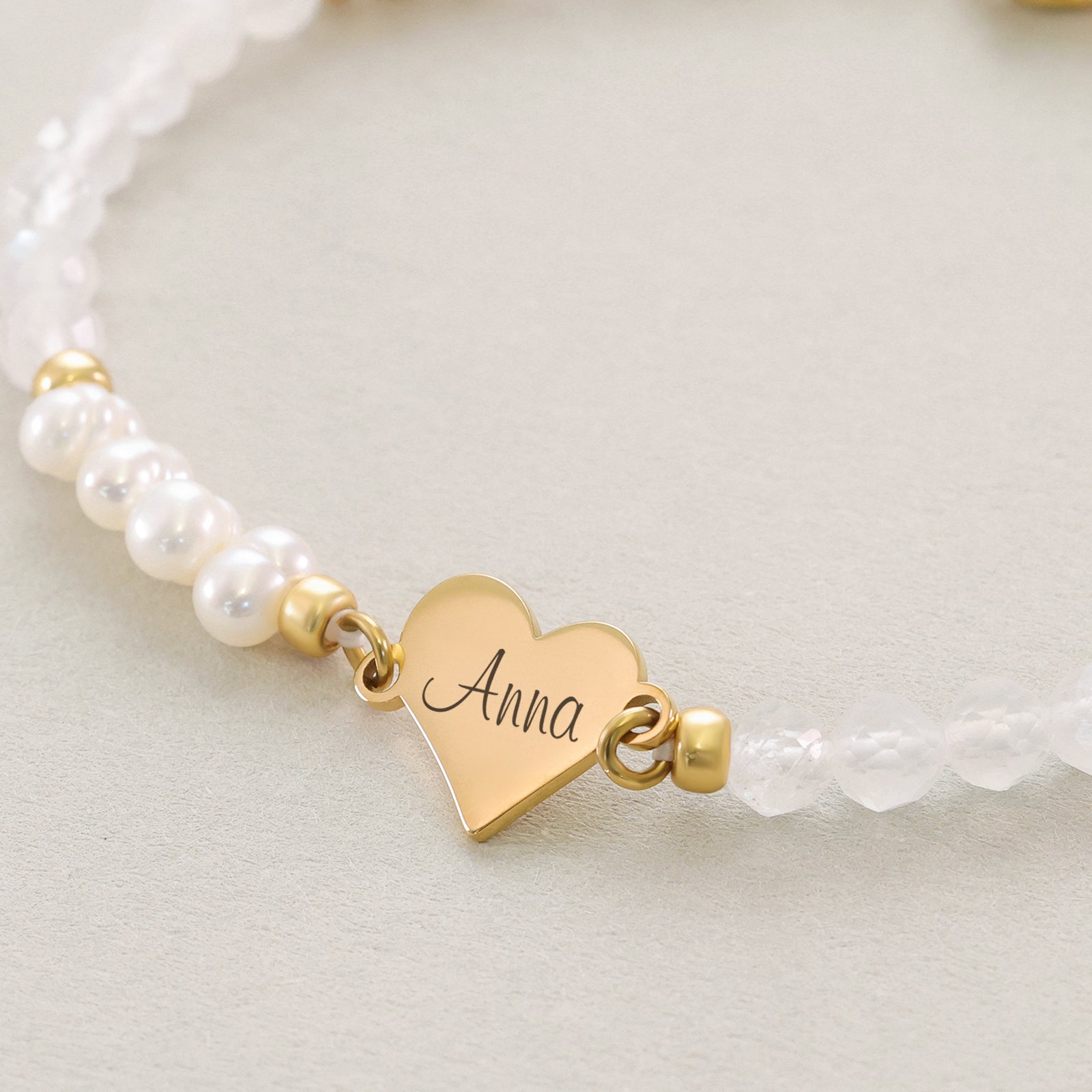 Süßwasserperlen & Mondstein Herz-Armband mit Gravur