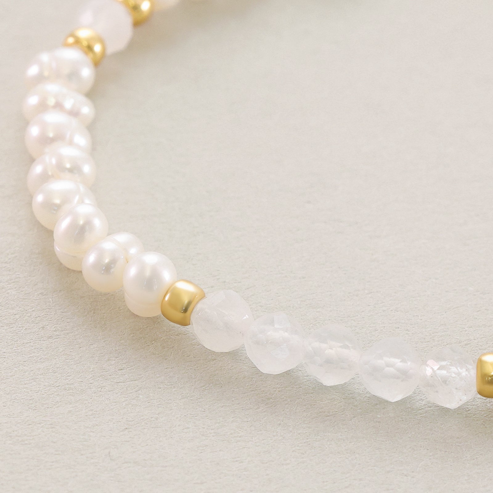 Süßwasserperlen & Mondstein Herz-Armband mit Gravur