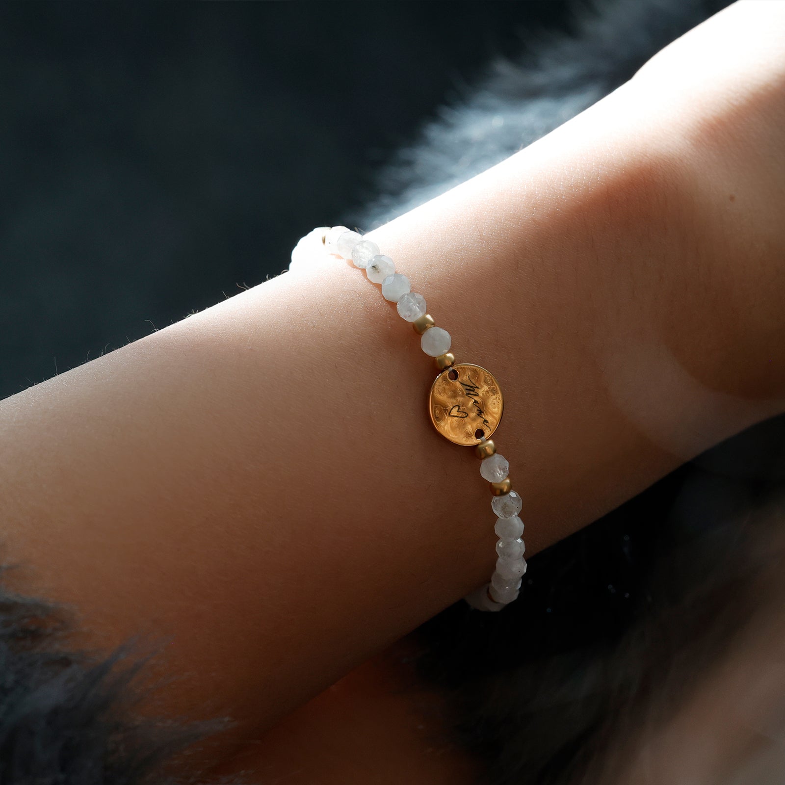 Personalized bracelet with matte heart engraving - gift for mom with card