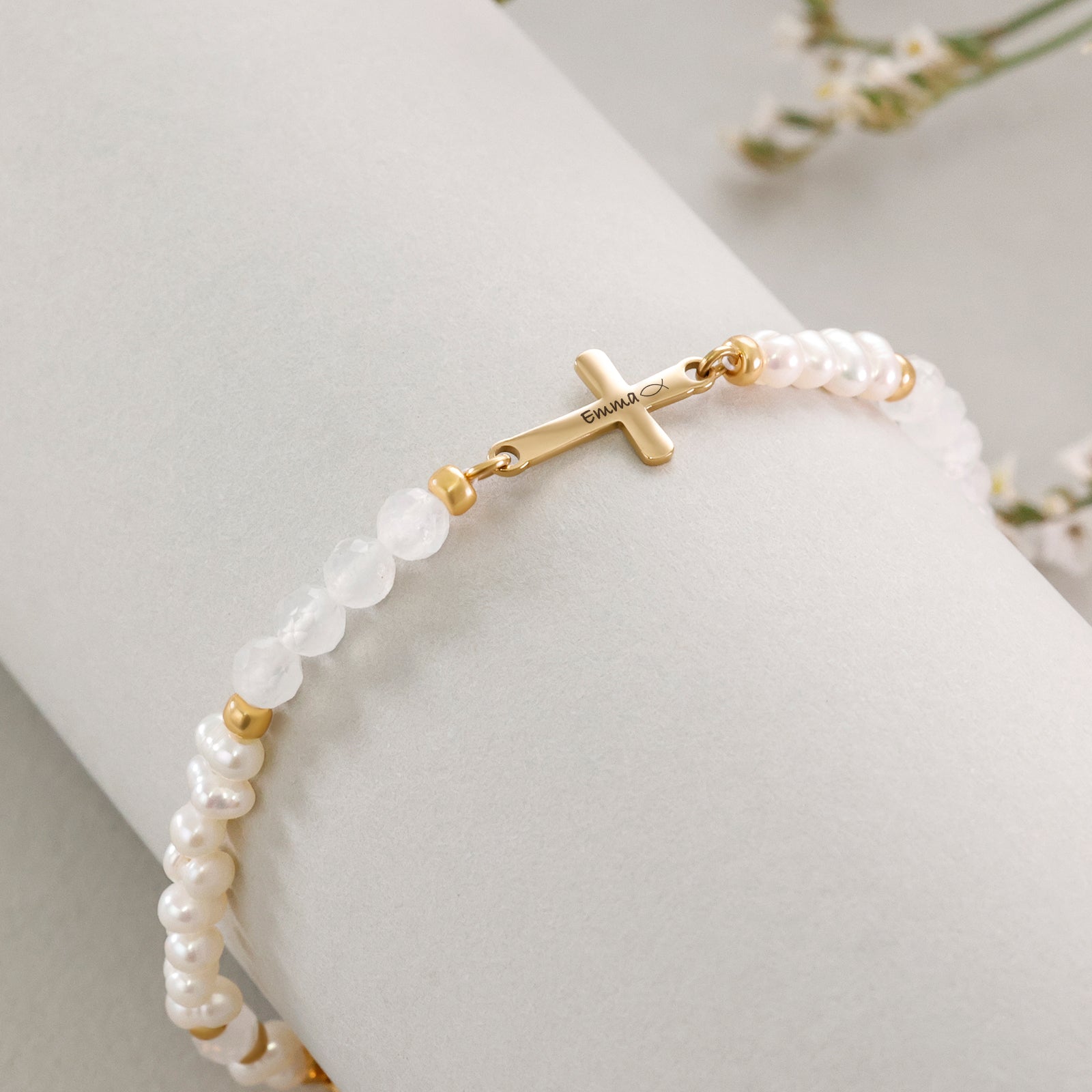 Mondstein & Süßwasserperlen-Armband mit Kreuz - Geschenk zur Konfirmation mit Karte