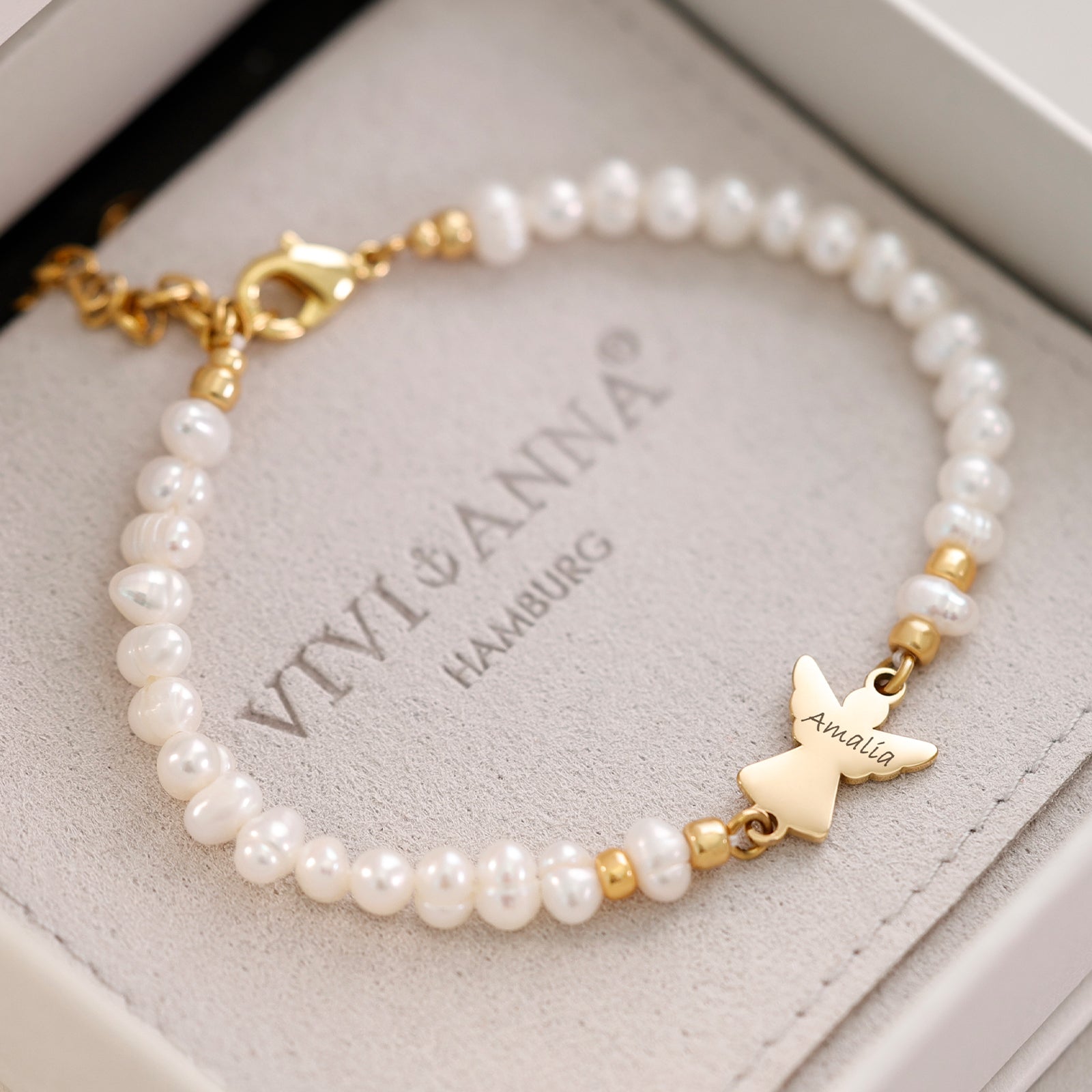 Personalisiertes Schutzarmband mit Schutzengel & Süßwasserperlen
