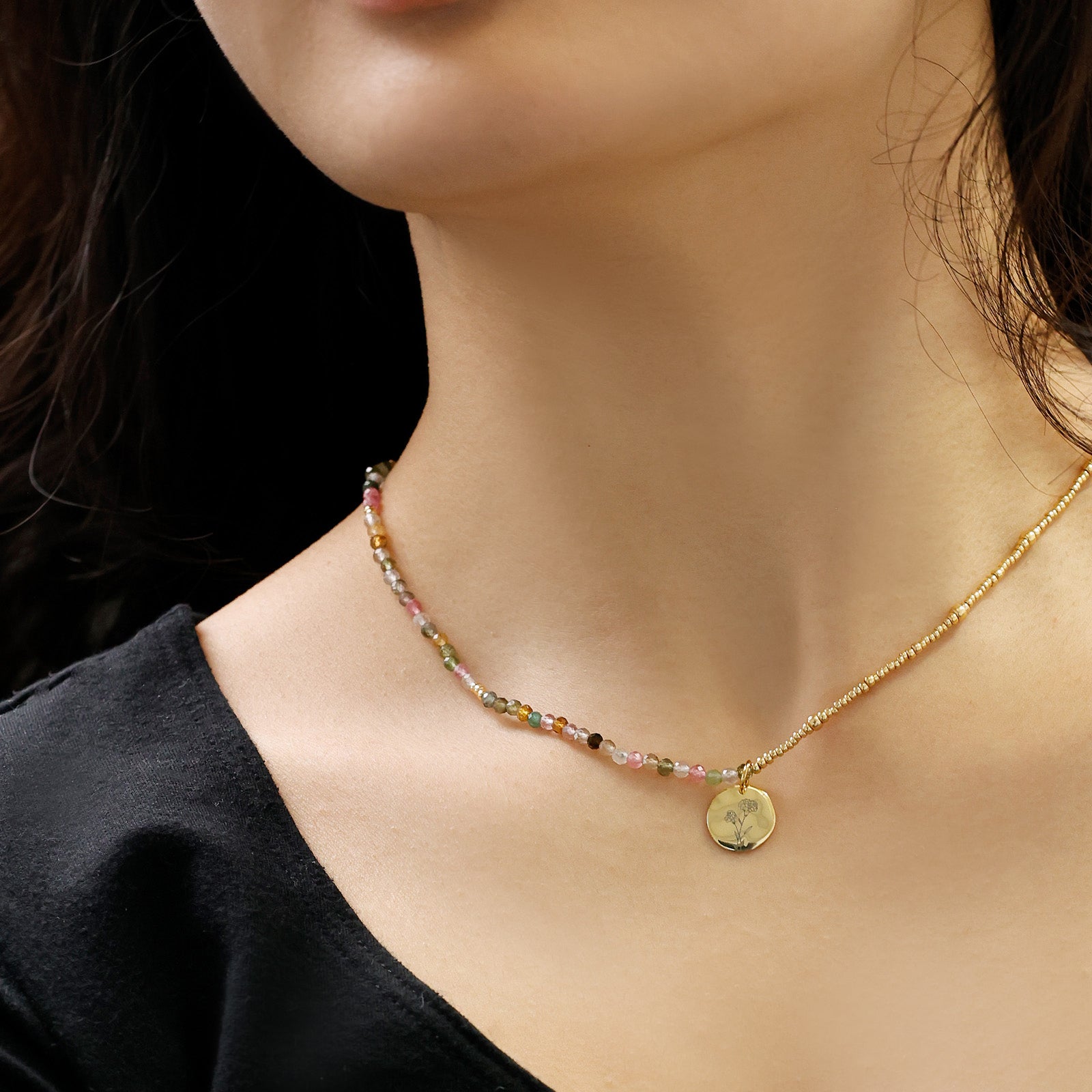 Regenbogen-Turmalin Halskette mit Hammerschlagplättchen - 925er Sterling Silber