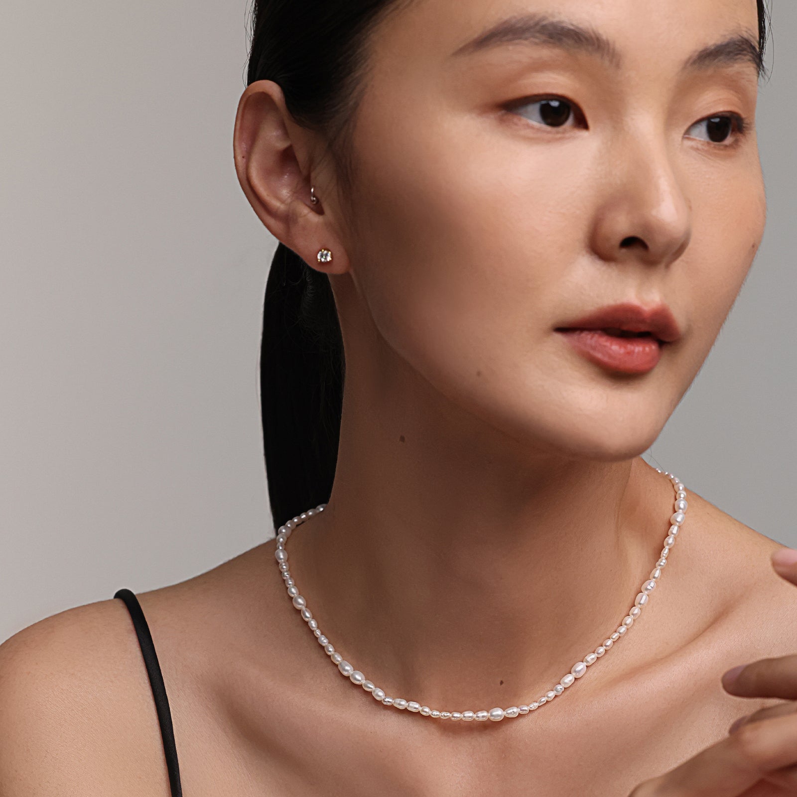 Süßwasserperlenkette in natürlicher Form mit Magnetverschluss Damen Halskette VIVIANNASCHMUCK