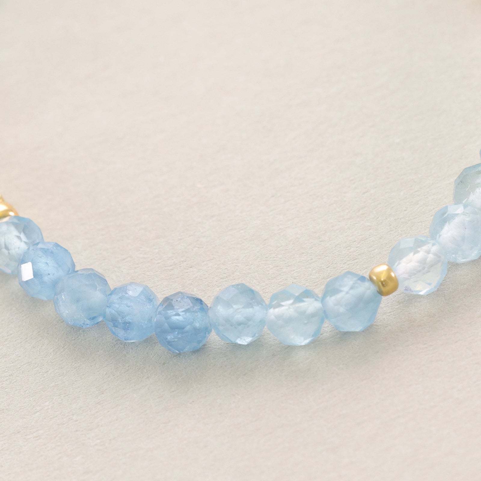 Aquamarin Armband mit Walflosse Anhänger - 925er Sterling Silber Damen Armband VIVIANNASCHMUCK