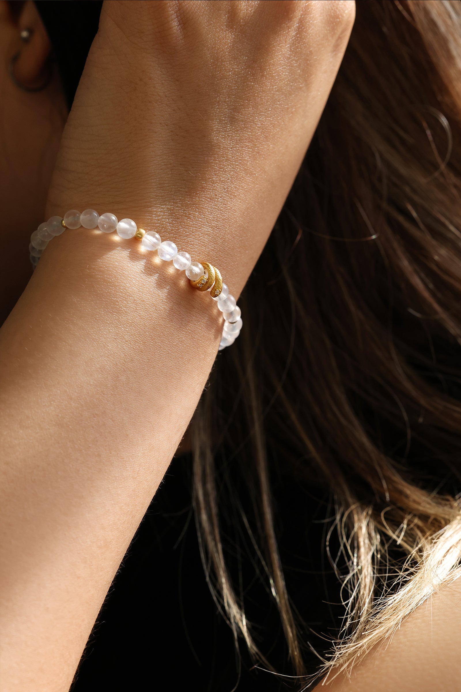 Regenbogen-Mondstein Armband mit Schlange Anhänger - 925er Sterling Silber Damen Armband VIVIANNASCHMUCK