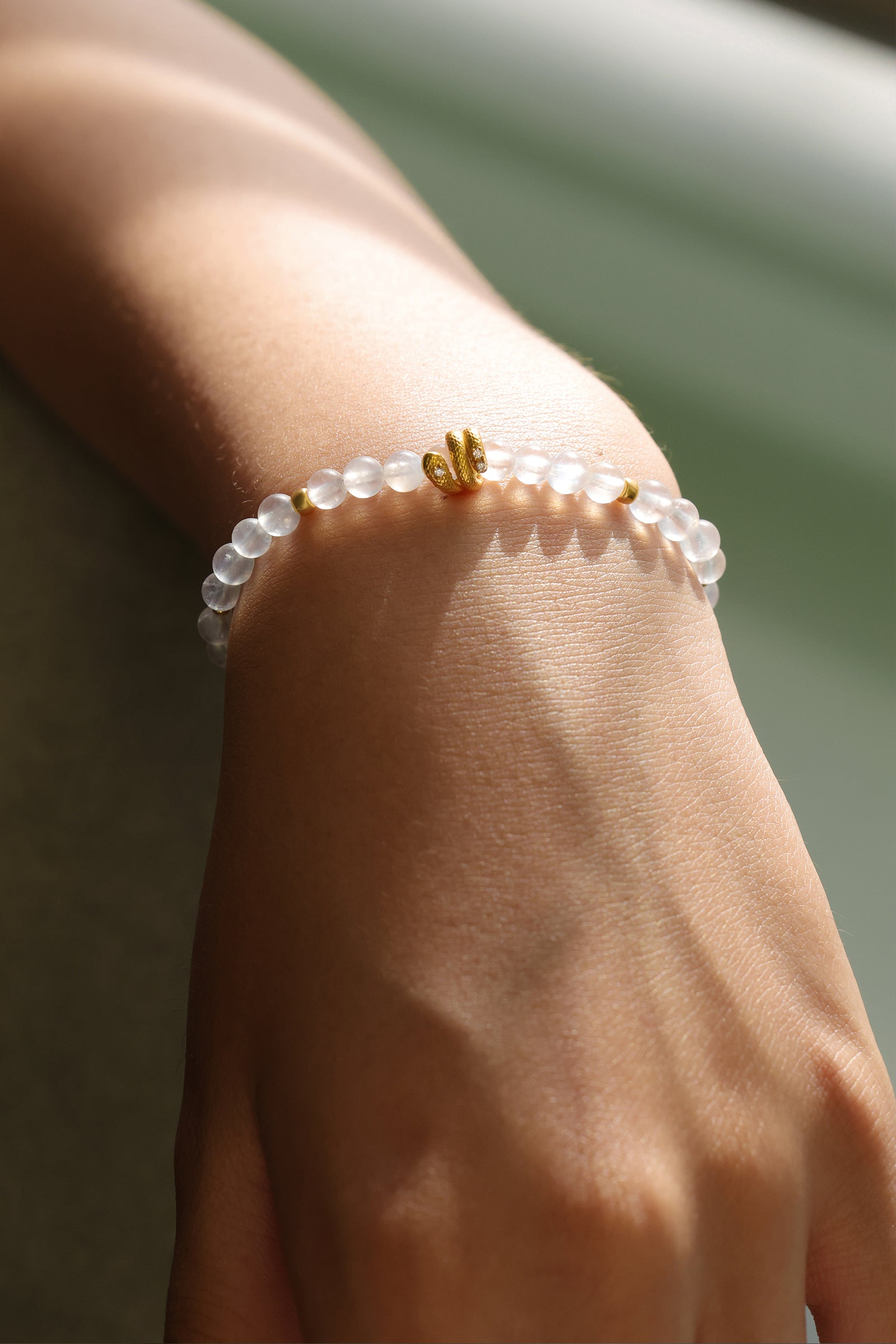 Regenbogen-Mondstein Armband mit Schlange Anhänger - 925er Sterling Silber