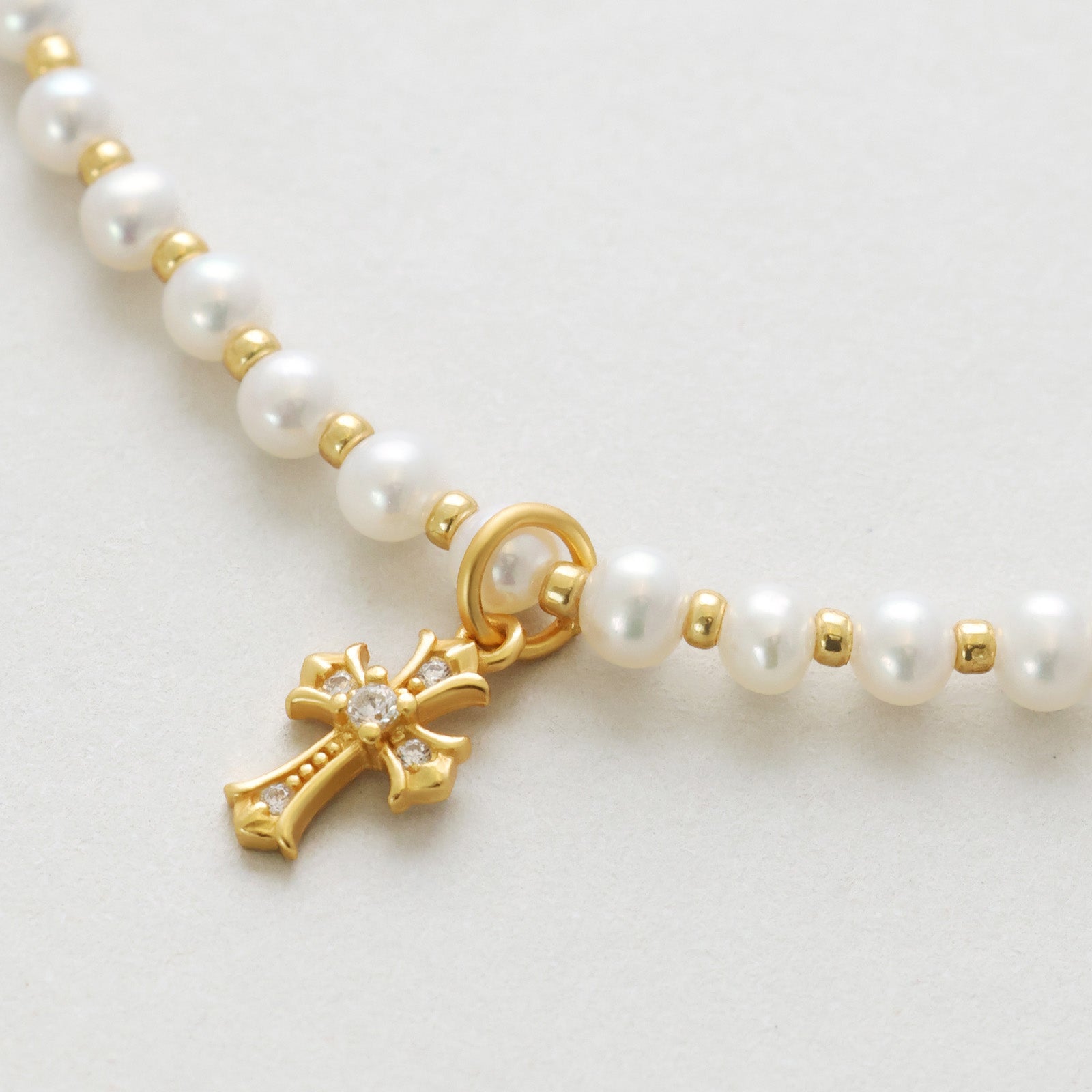 Süßwasserperlen Halskette mit funkelndem Kreuz - 925er Sterling Silber