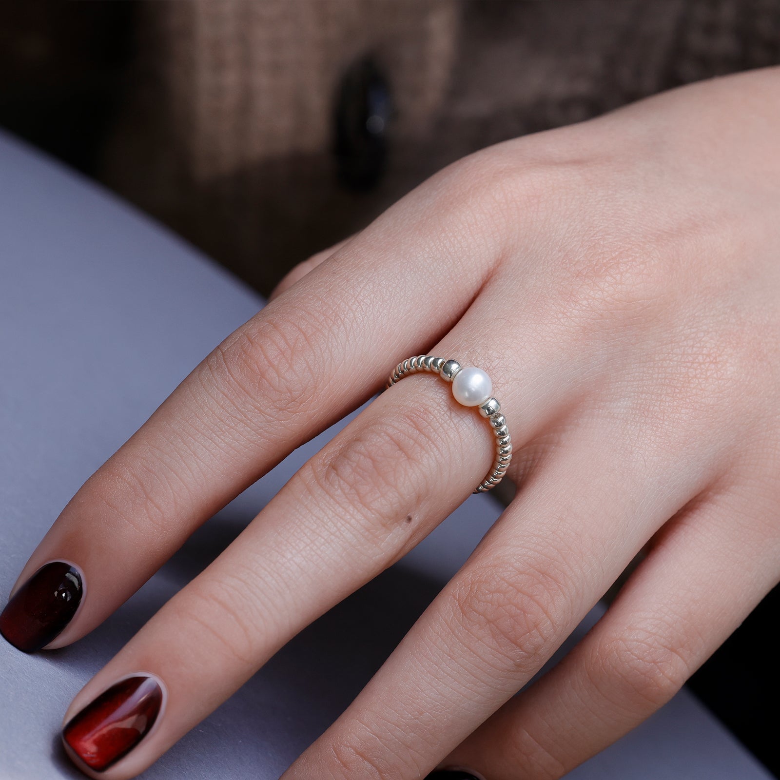 Flexible ring with genuine freshwater pearl