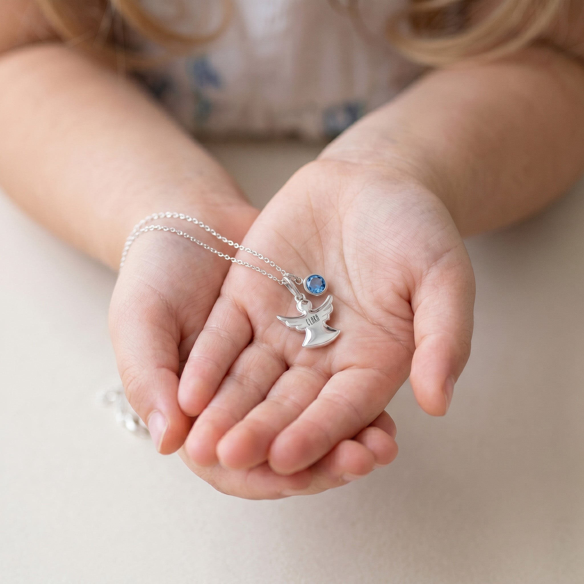 Personalisierte Schutzengel Halskette mit Geburtsstein– 925 Sterling Silber Kinder Halsketten VIVIANNASCHMUCK