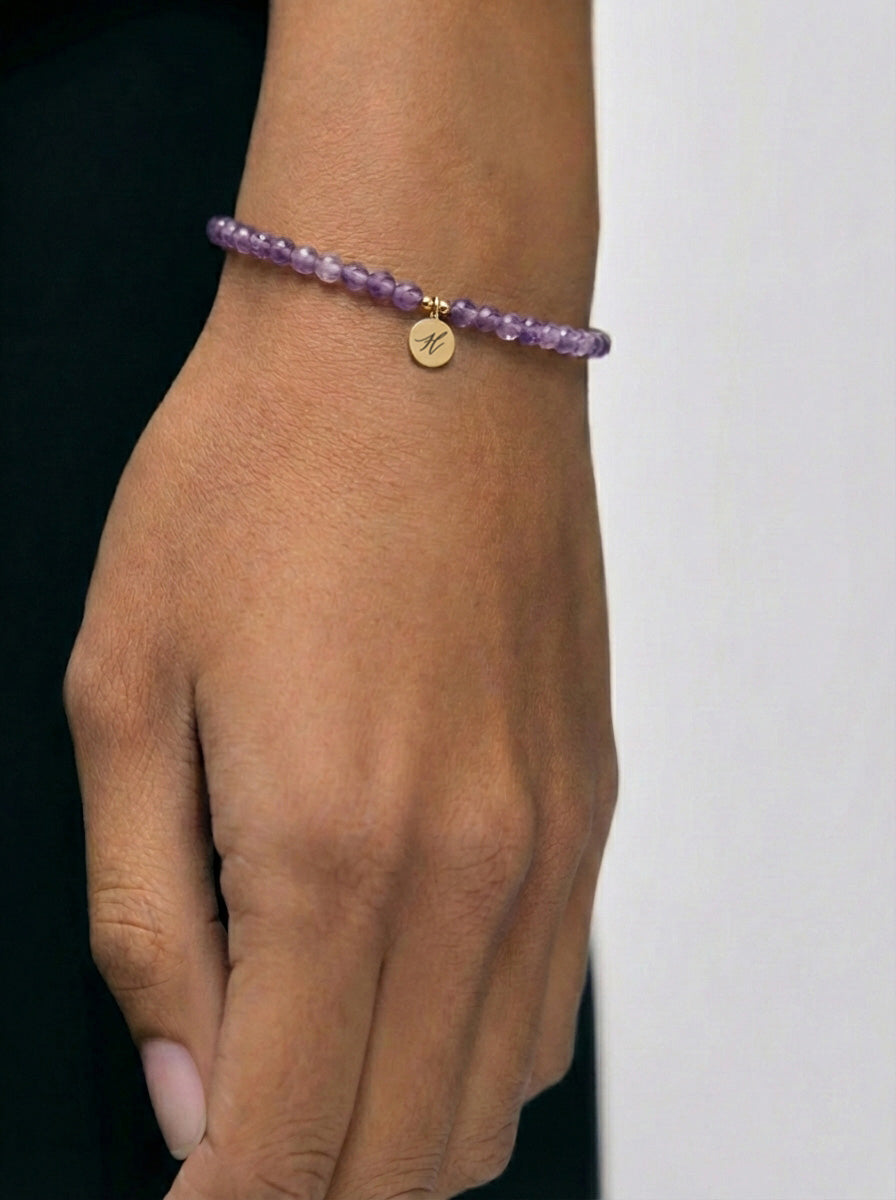 Amethyst-Chakra-Armband mit Gravurplättchen Damen Armband VIVIANNASCHMUCK