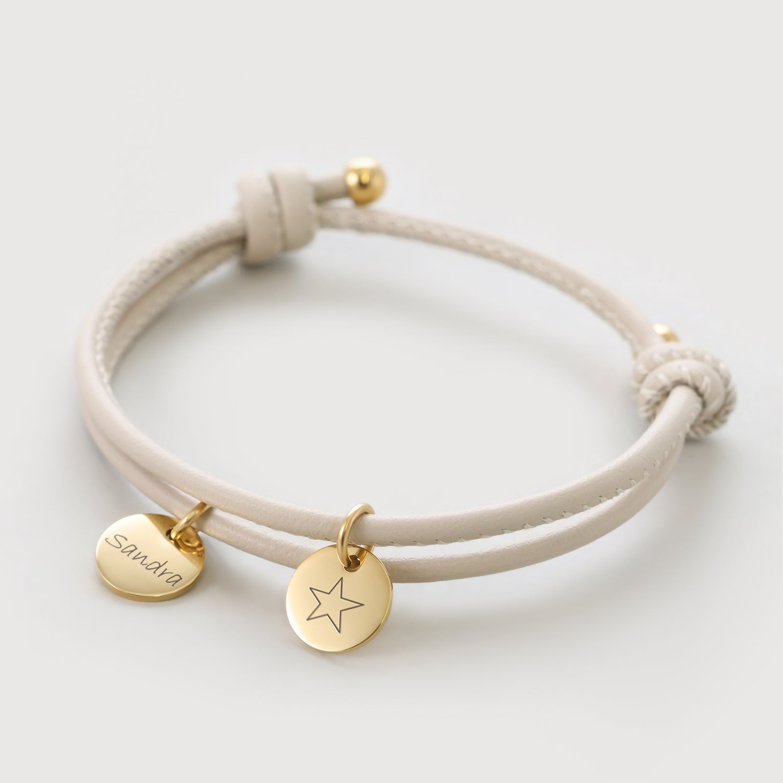 Personalisiertes Lederarmband mit Gravurplättchen Damen Armband VIVIANNASCHMUCK