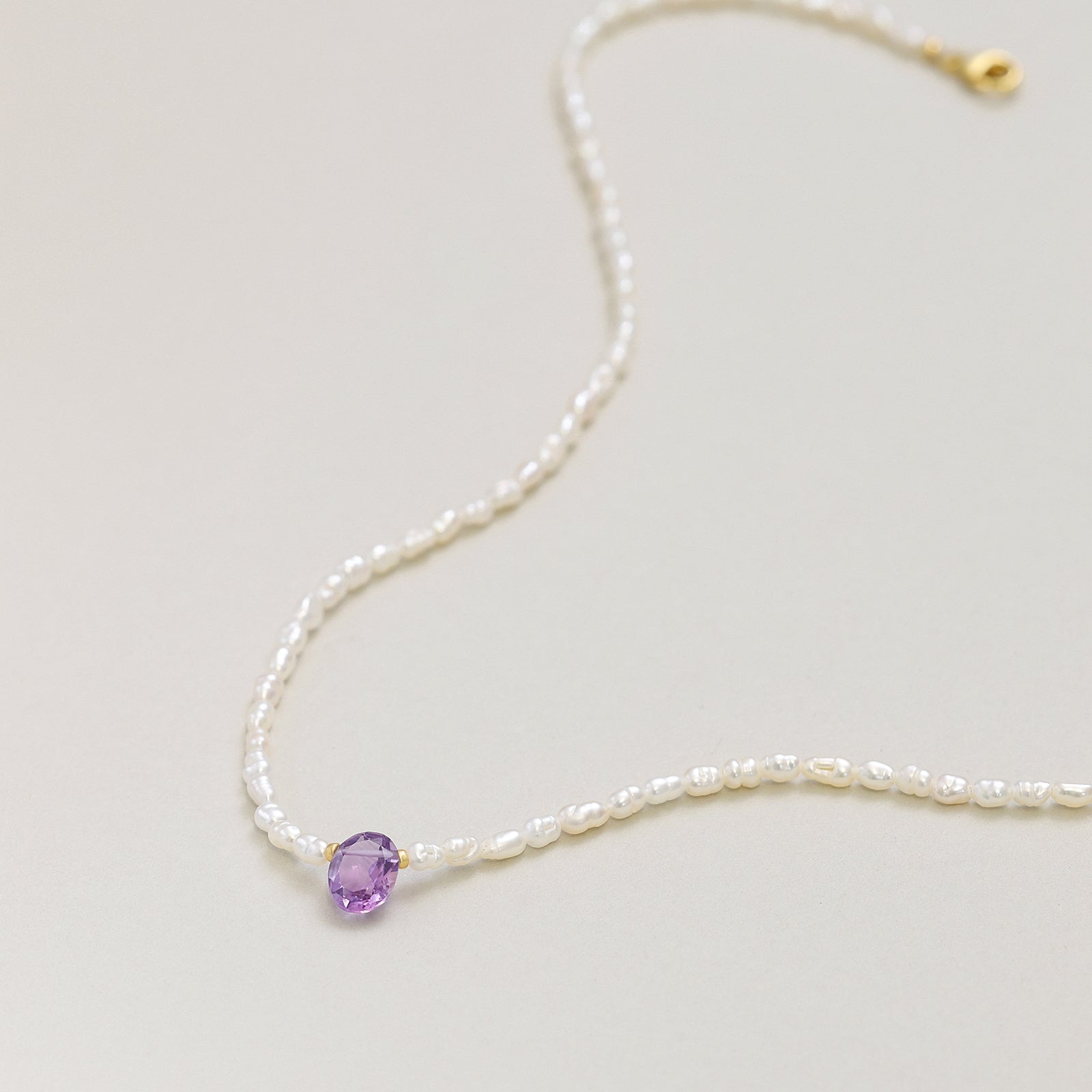 Halskette mit ovalem Amethyst & Süßwasserperlen - 925 Sterling Silber