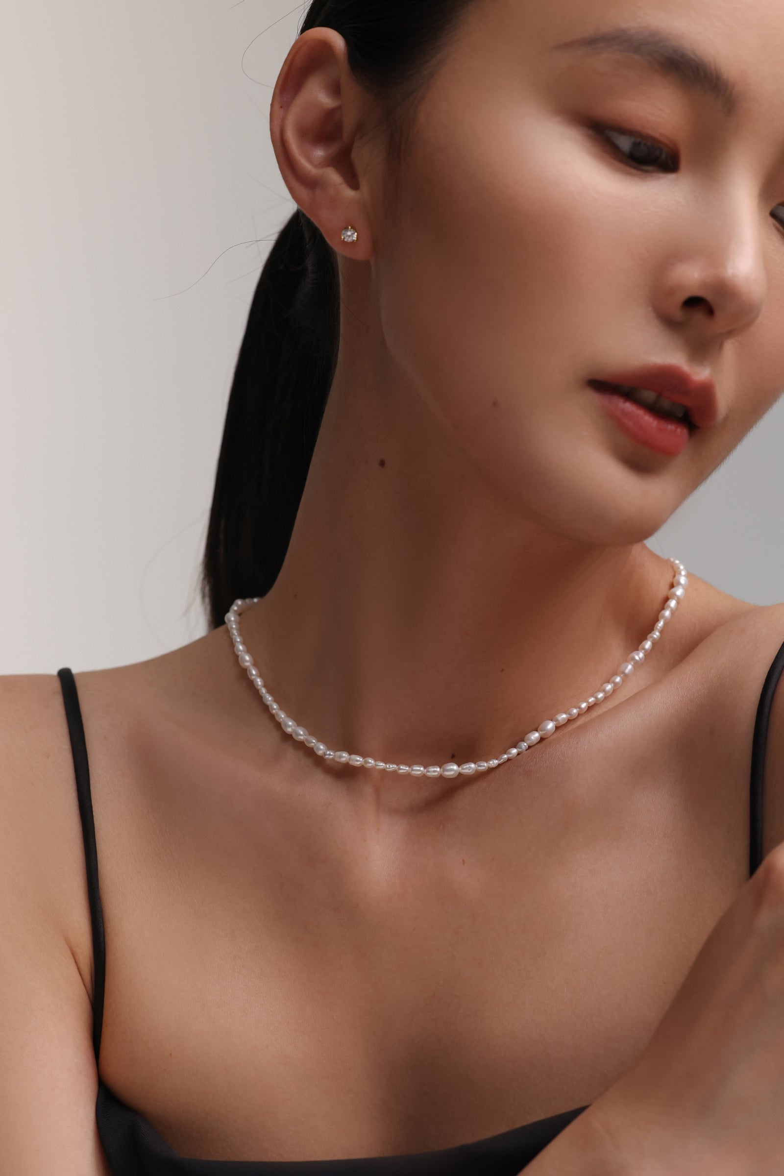 Süßwasserperlenkette in natürlicher Form mit Magnetverschluss Damen Halskette VIVIANNASCHMUCK