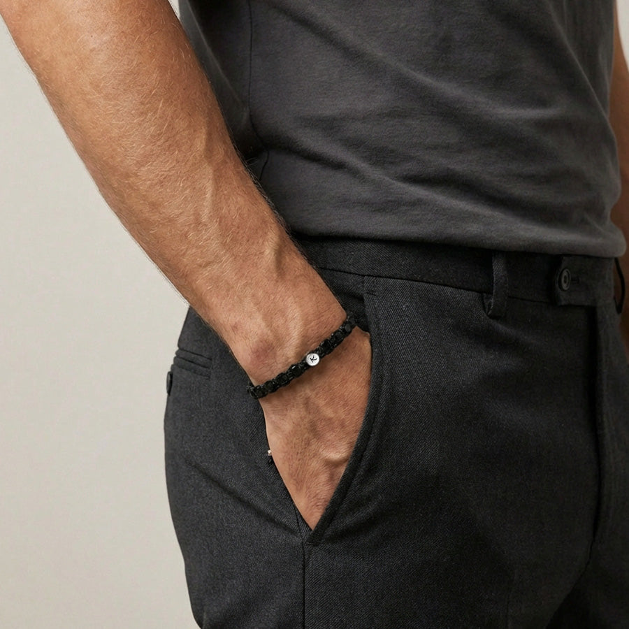 Makramee Armband mit schwarzem Onyx – handgeknüpft & gravierbar Herren Armband VIVIANNASCHMUCK