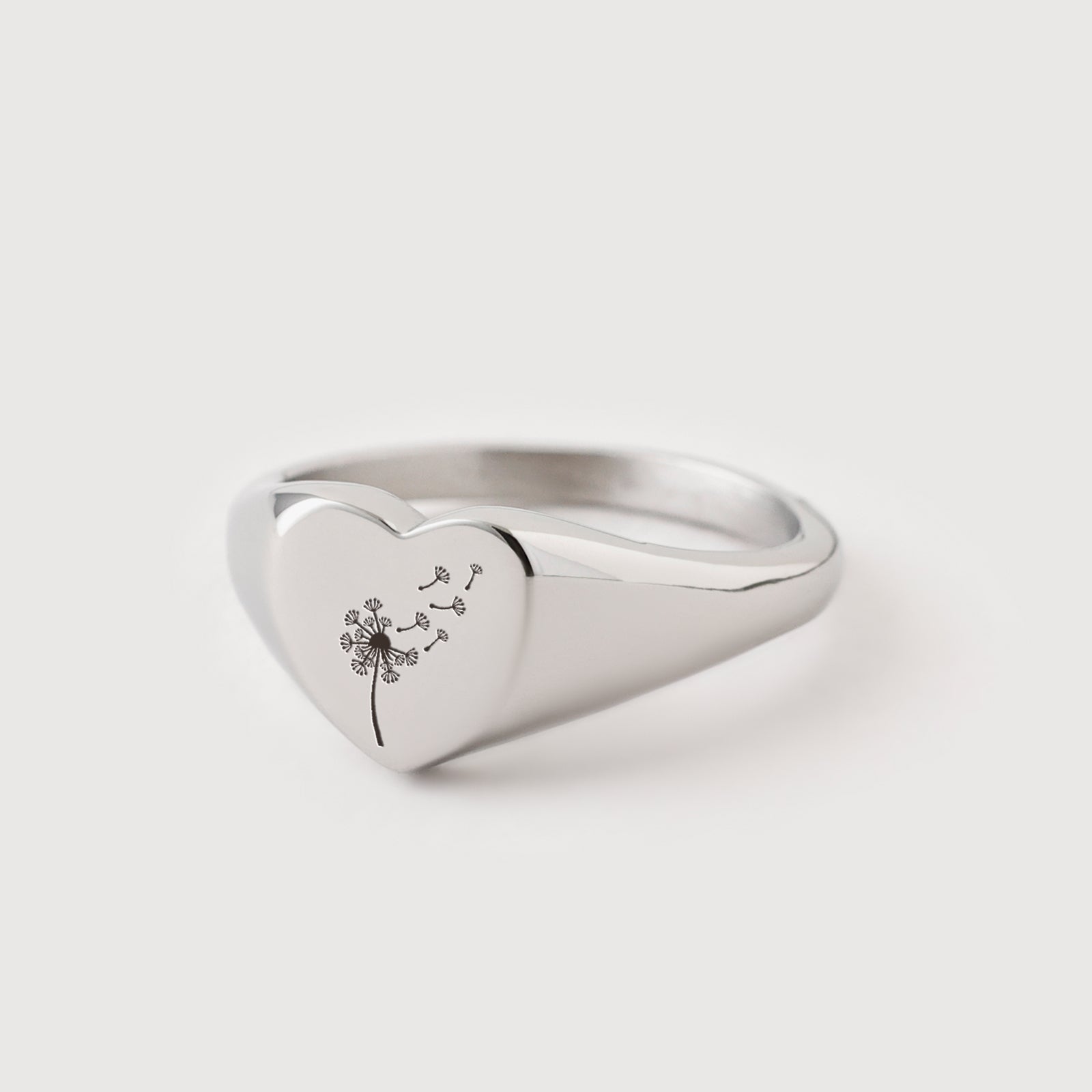 Herz-Siegelring mit Wunschgravur Damen Ringe VIVIANNASCHMUCK