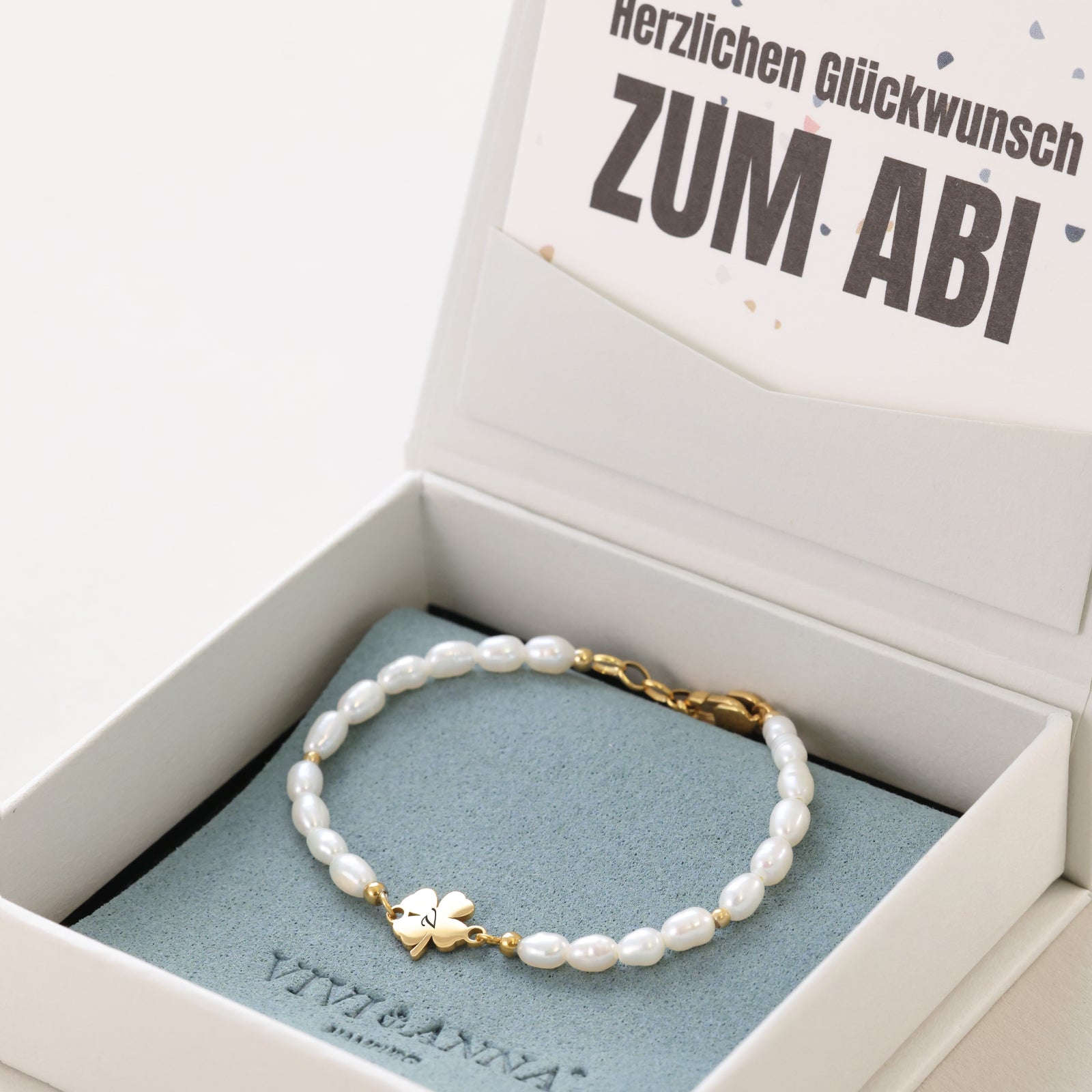 Kleeblatt Perlenarmband mit Gravur – Geschenk zum Abitur mit Karte Damen Armband VIVIANNASCHMUCK