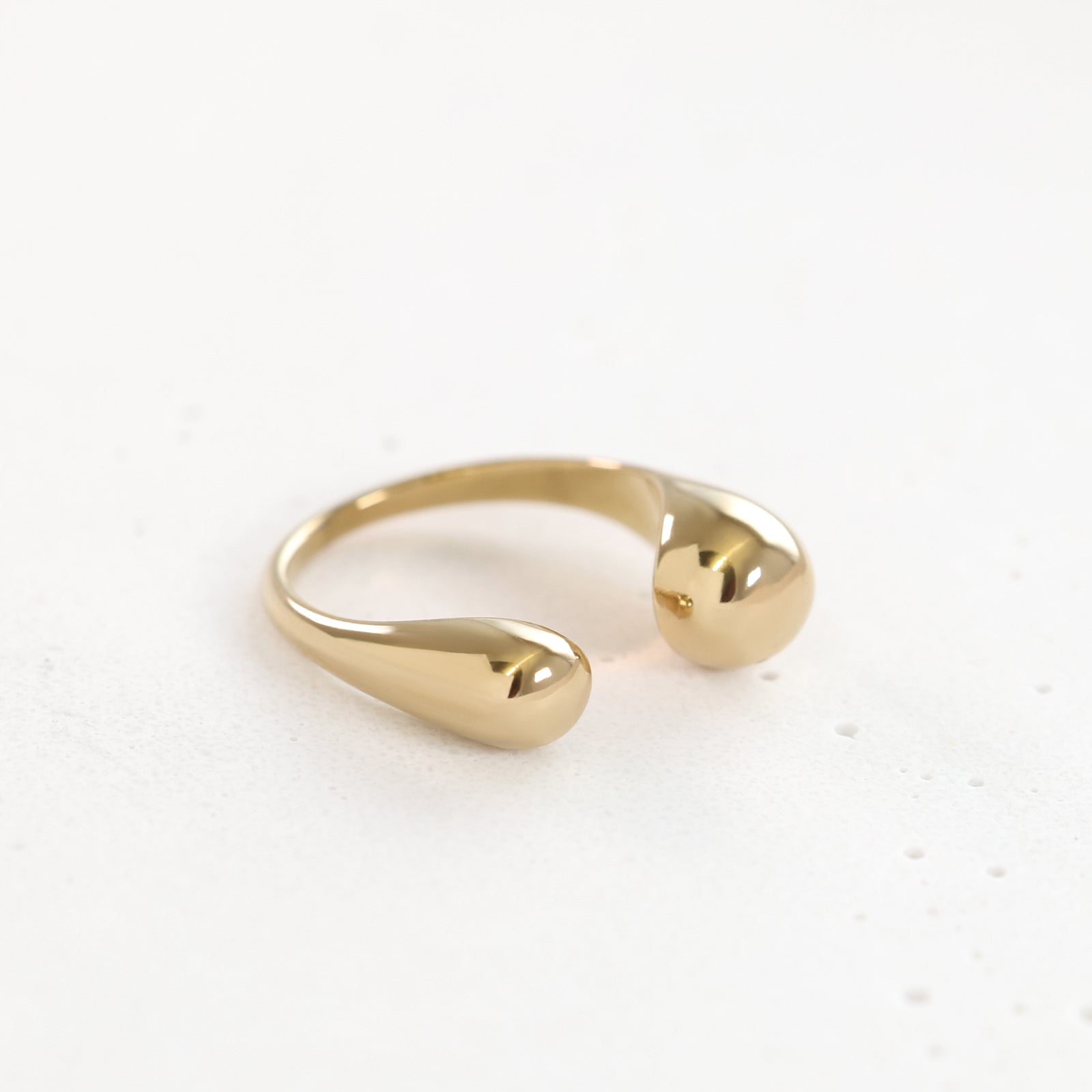 Minimalistischer Open Ring – Tropfendesign
