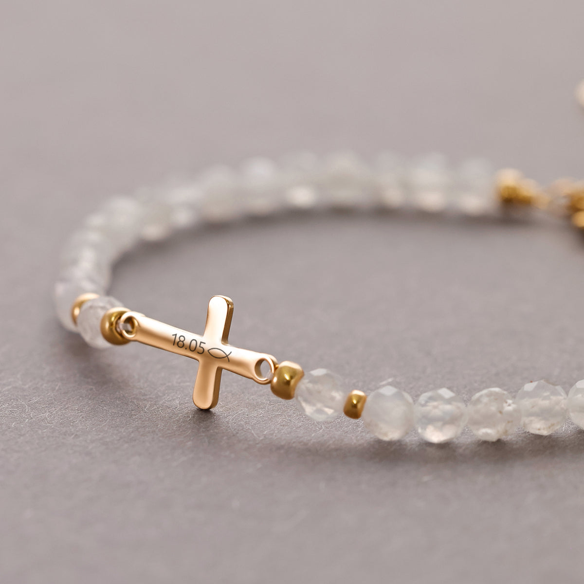 Mondstein Armband mit Kreuz und Gravur