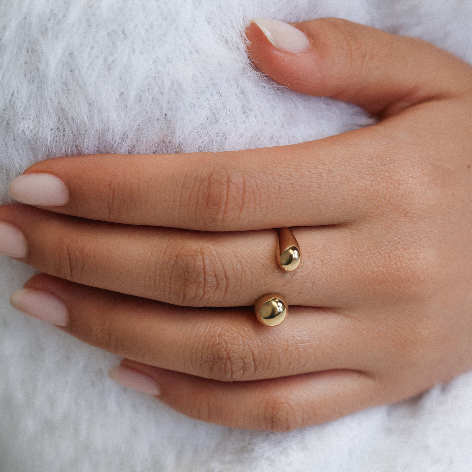 Minimalistischer Open Ring – Tropfendesign