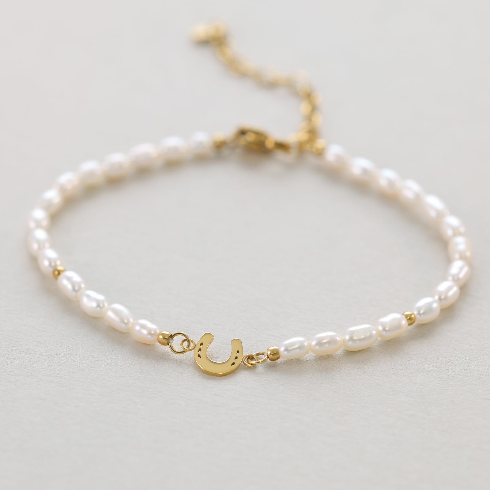 Hufeisen Perlenarmband – Glücksbringer Armband Damen Armband VIVIANNASCHMUCK