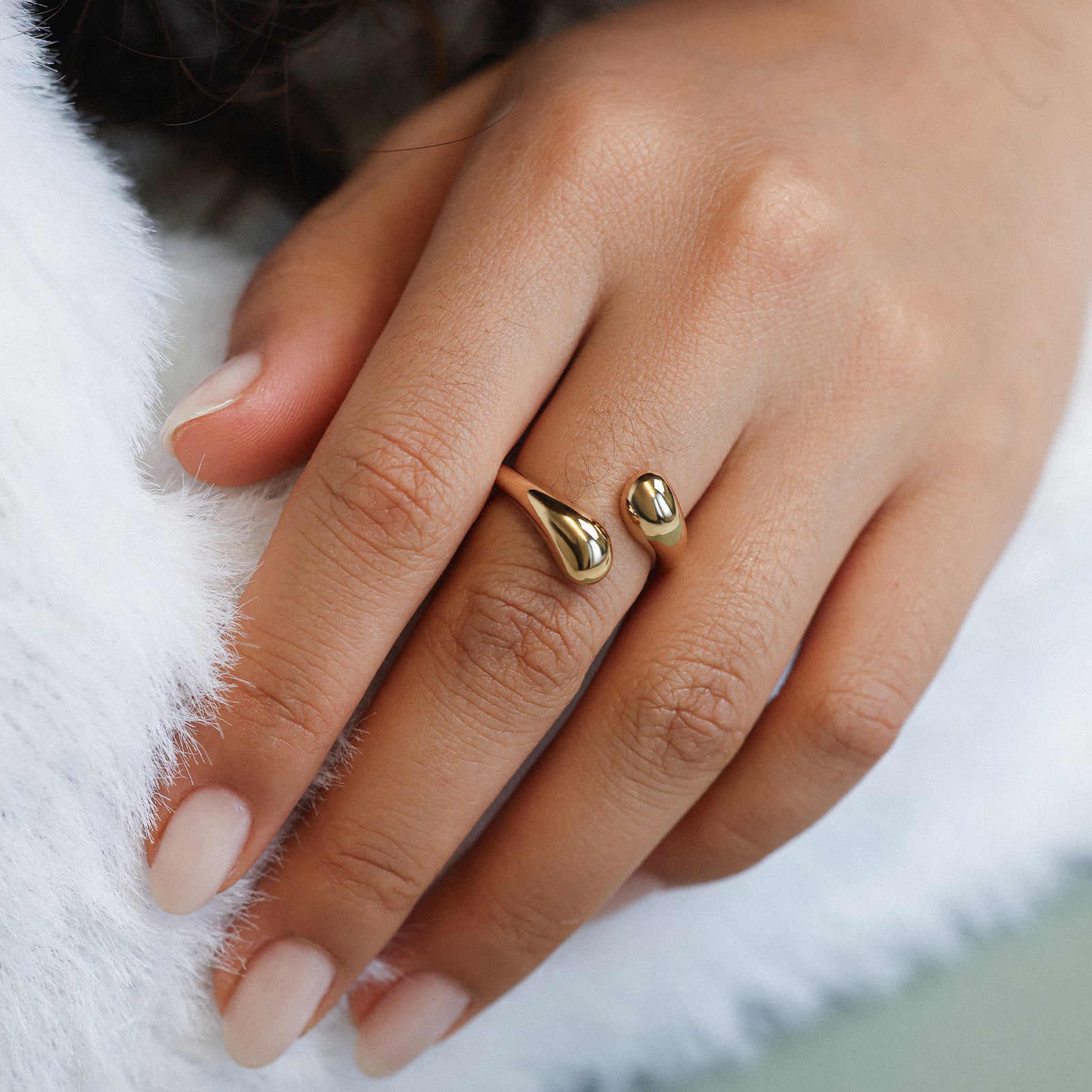 Offener Statement-Ring in Tropfenform